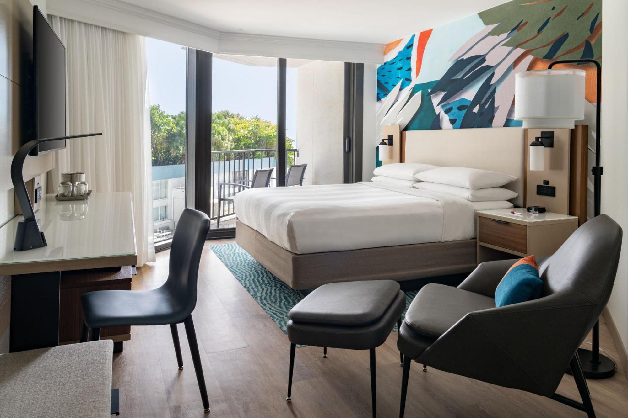 King Room Pool View