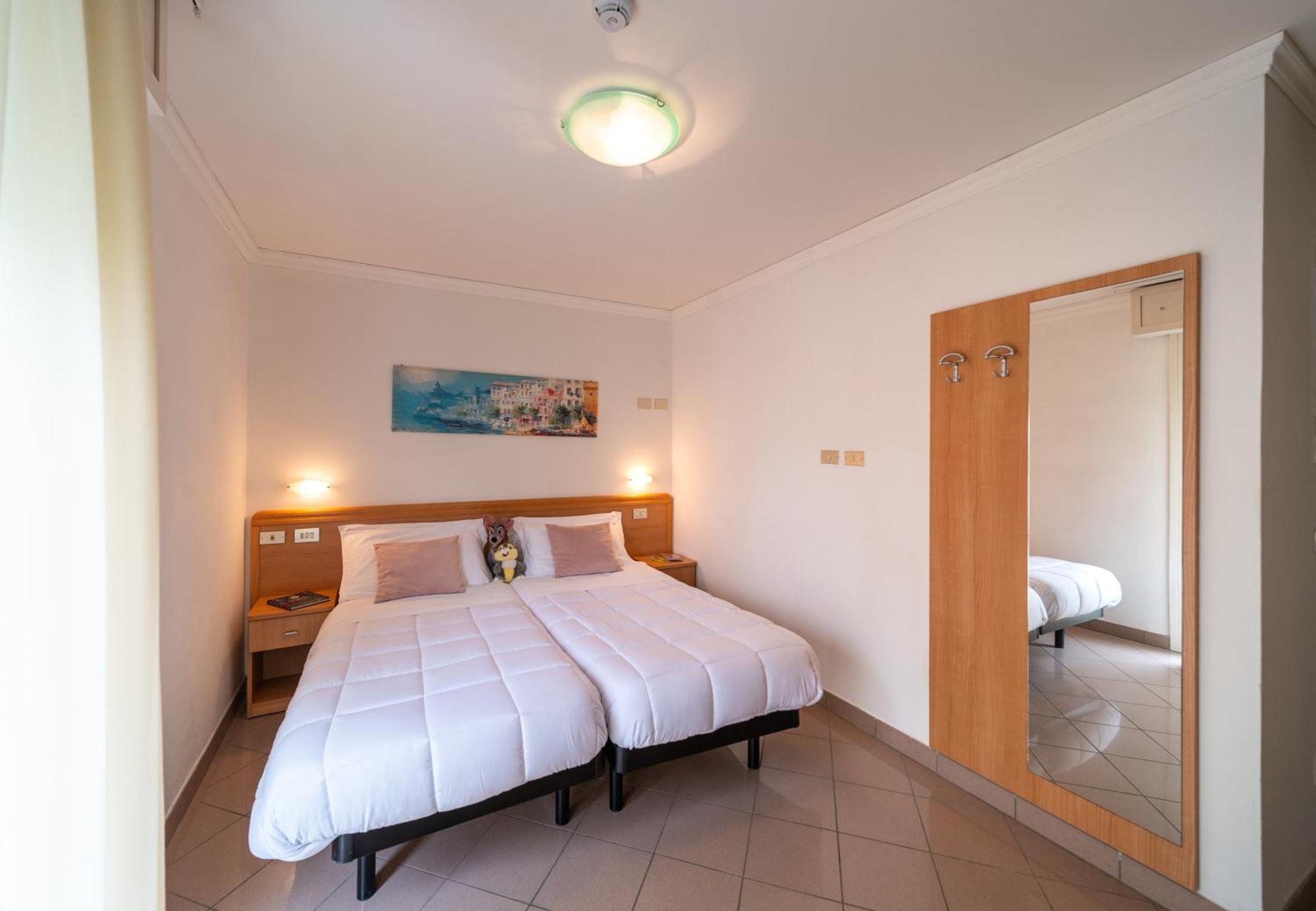 Standard Triple Room Sea View