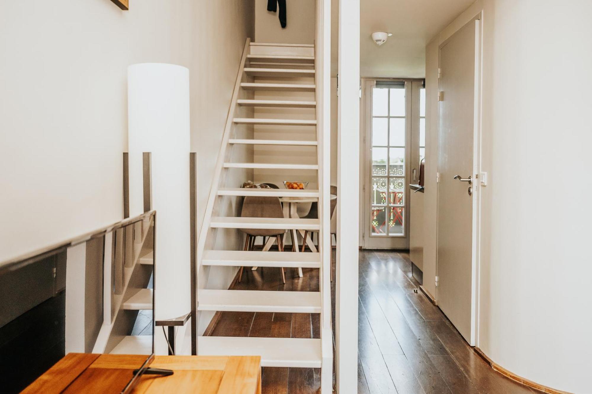 One-Bedroom Apartment 2