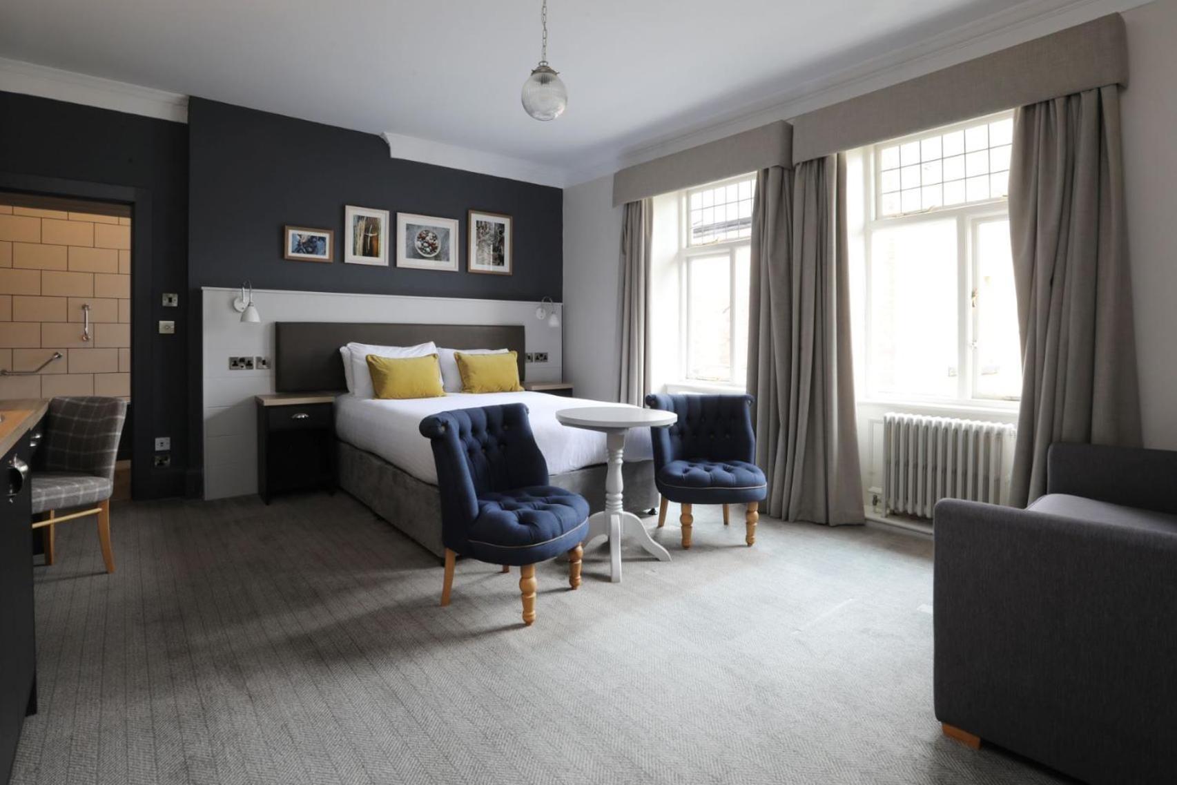 Feature Double Room