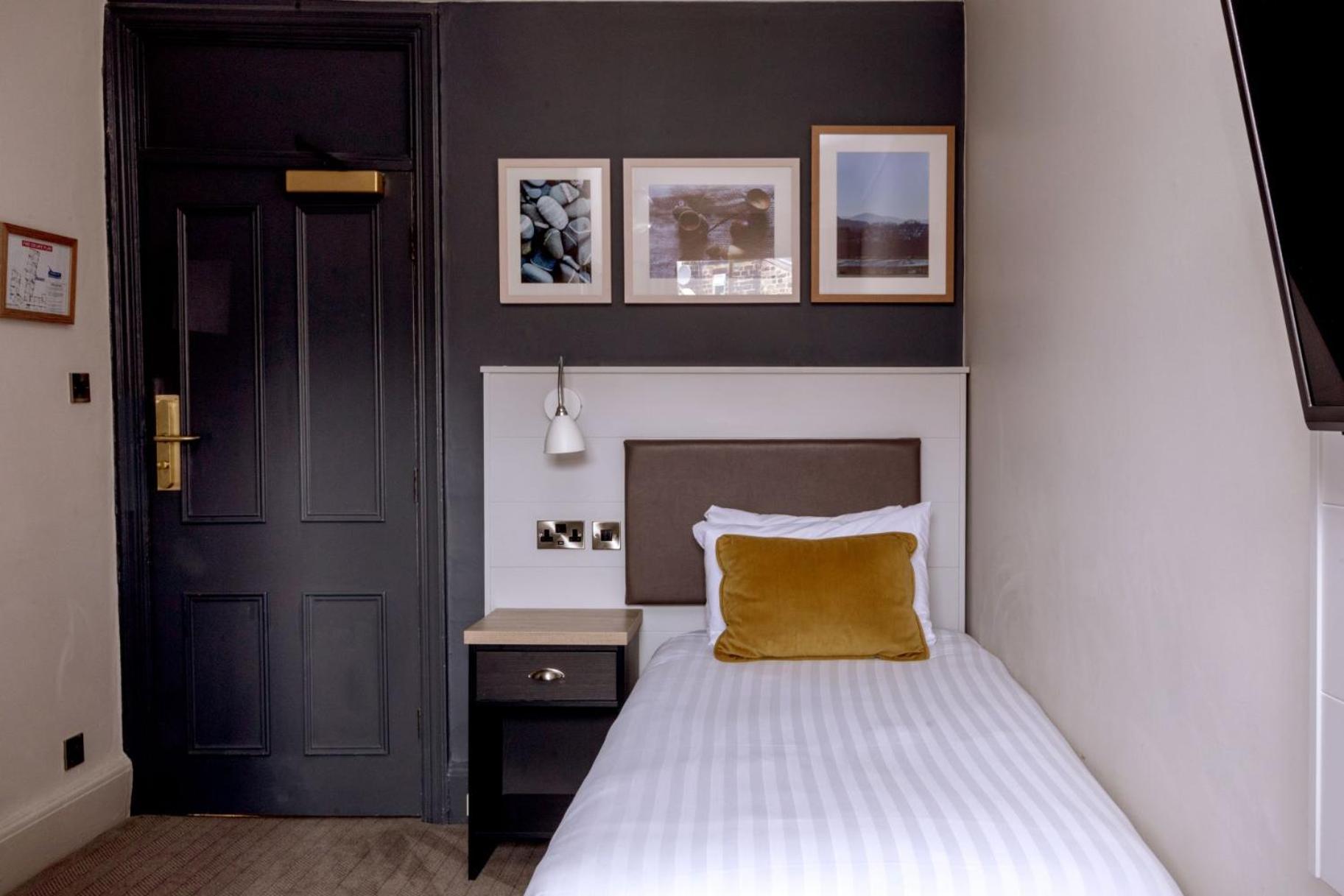 Cosy Single Room