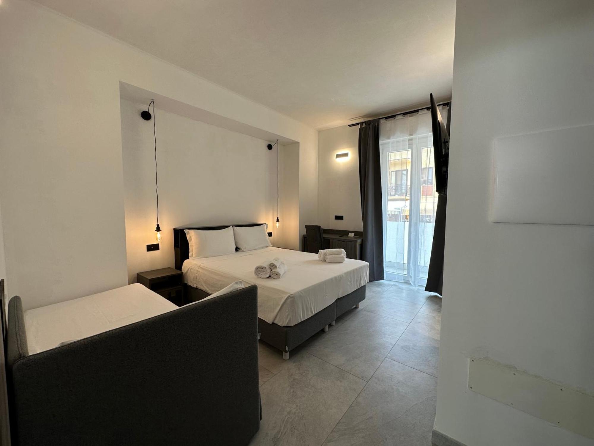 King Room,1556491648:JPEG