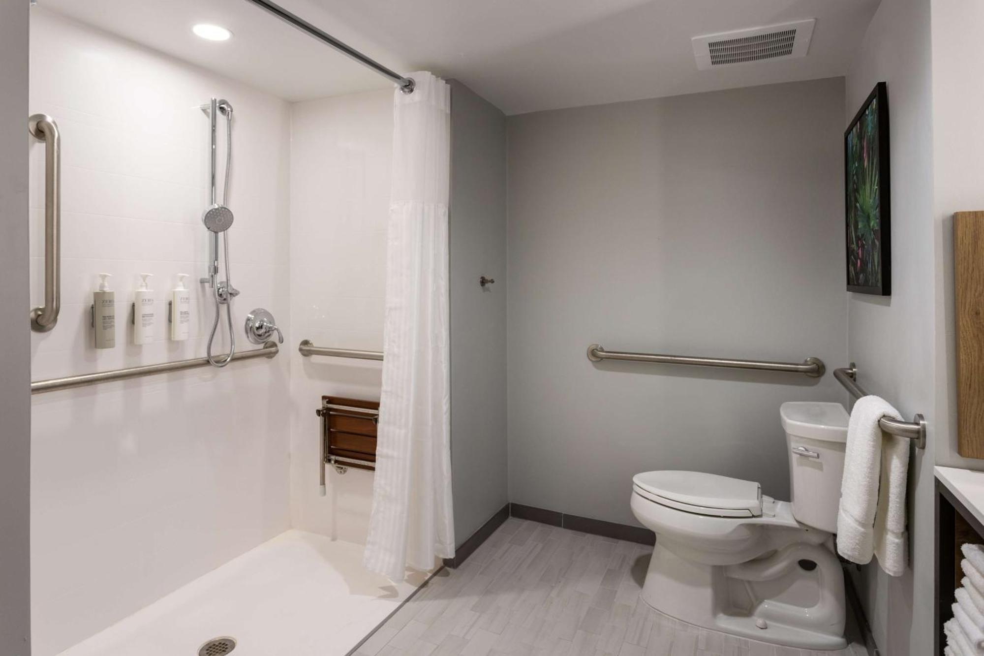 Queen Room Two Queen Beds Roll Shower Mobility or Hearing Access