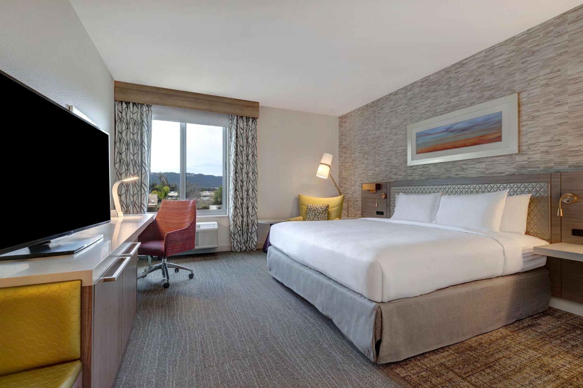 King Room,1557058849:JPEG