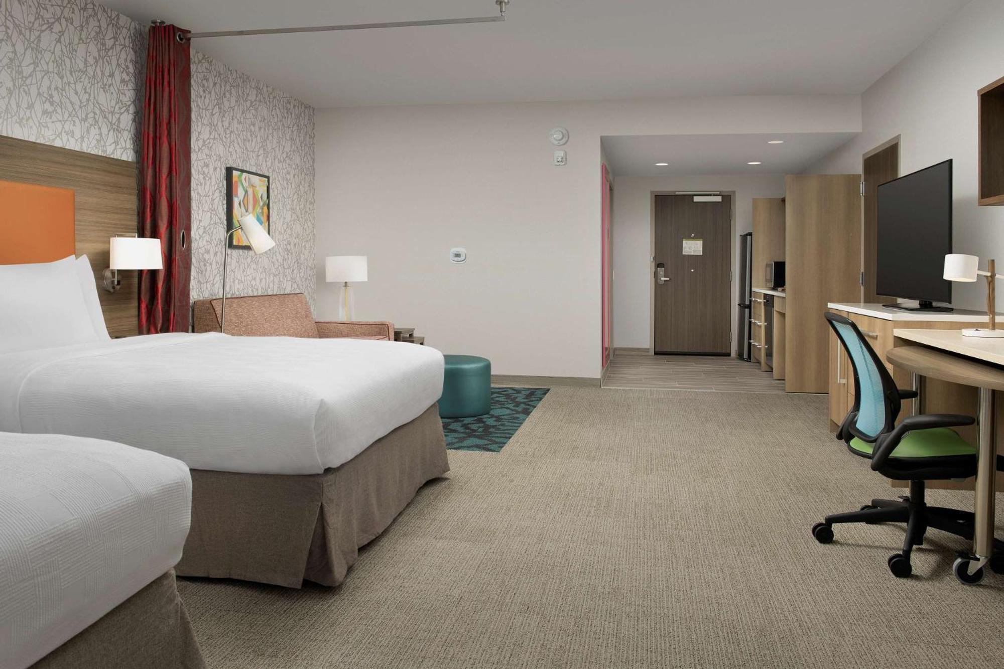 Queen Studio Two Queen Beds Mobility Access or Non-Smoking