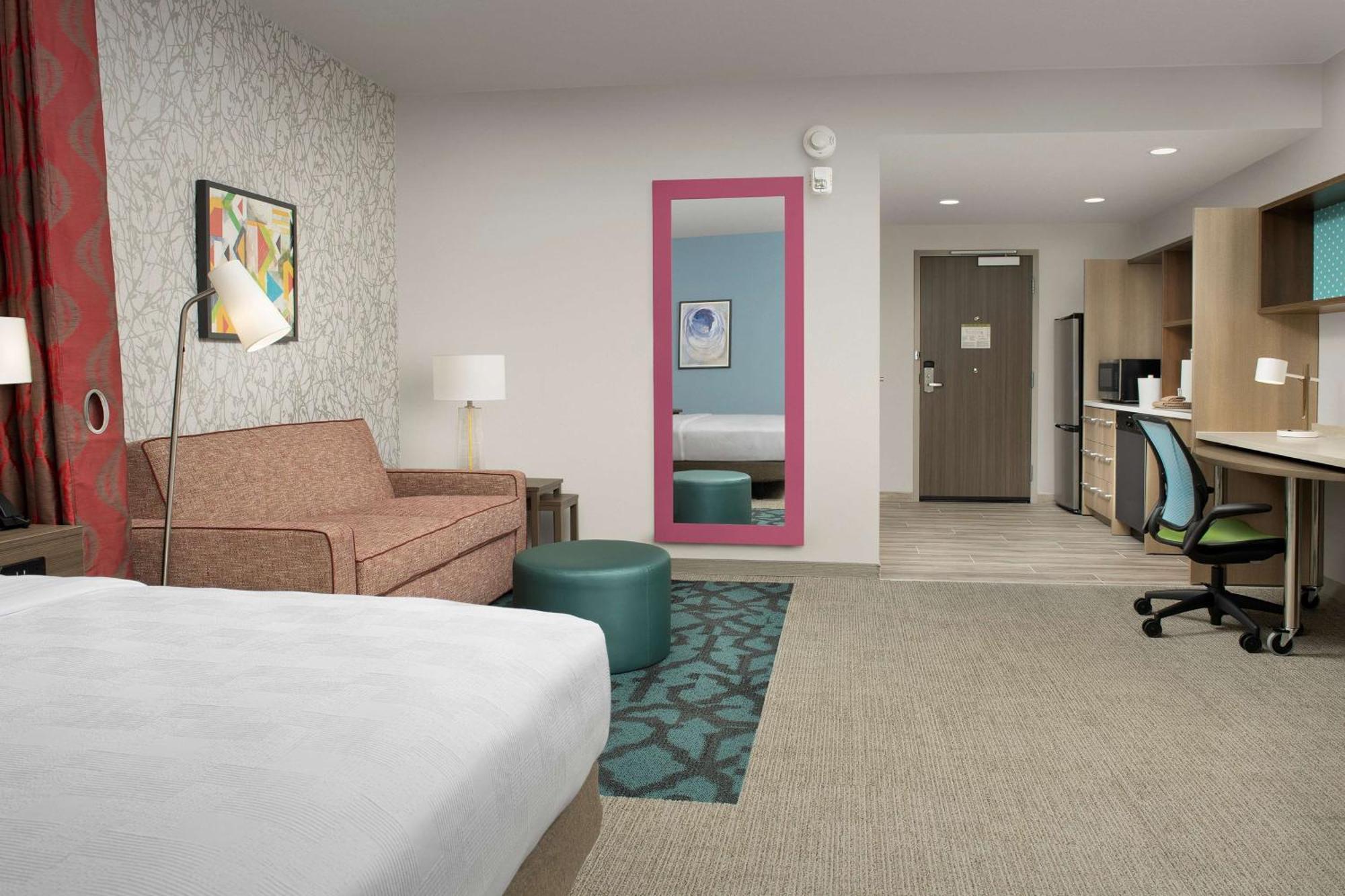 King Studio Suite Mobility Access or Non-Smoking