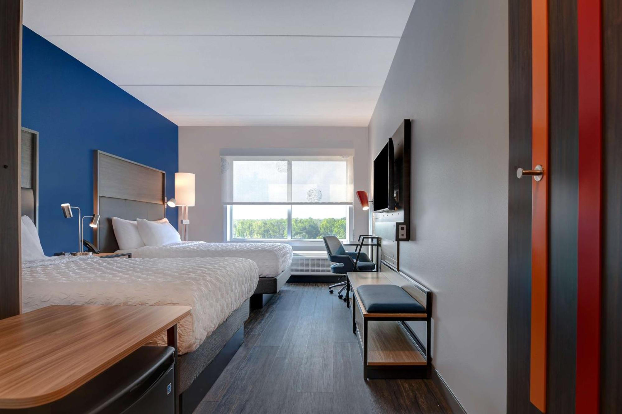 Queen Room Two Queen Beds
