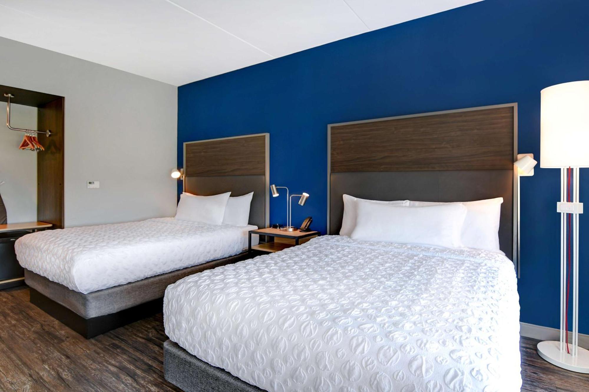 Queen Room Two Queen Beds