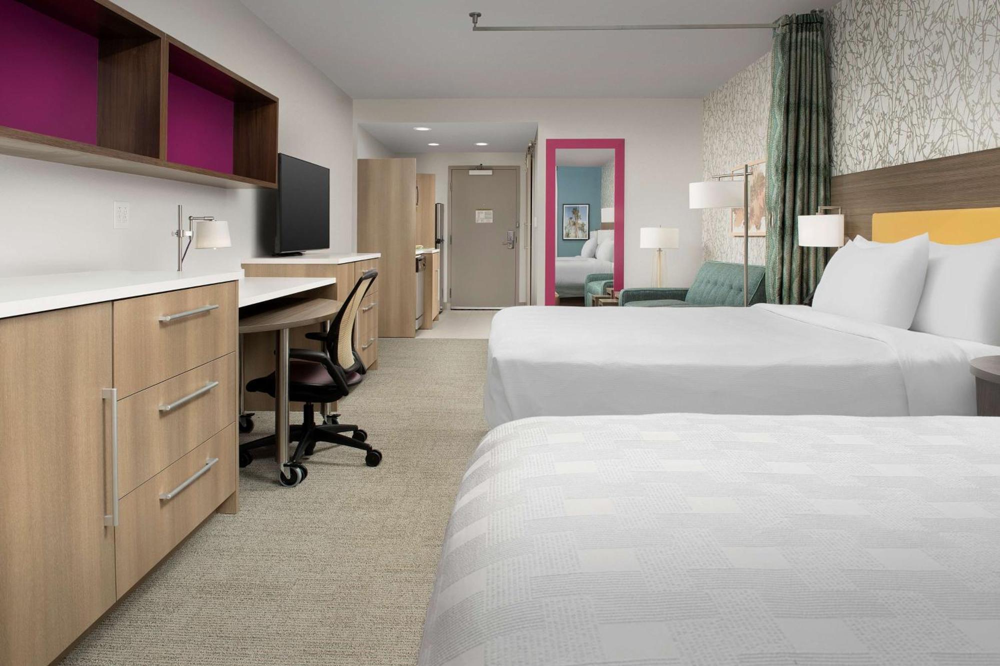 Queen Studio Two Queen Beds Non-Smoking