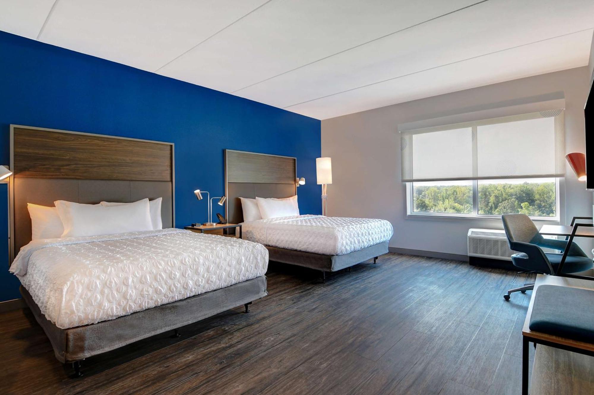 Queen Room Two Queen Beds Hearing Access