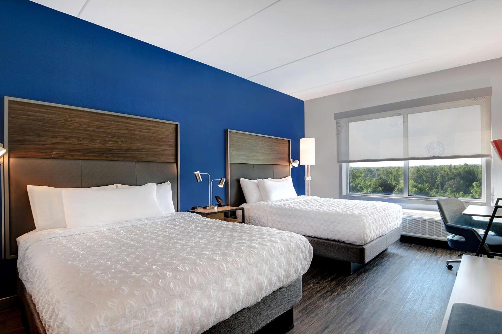 Queen Room Two Queen Beds