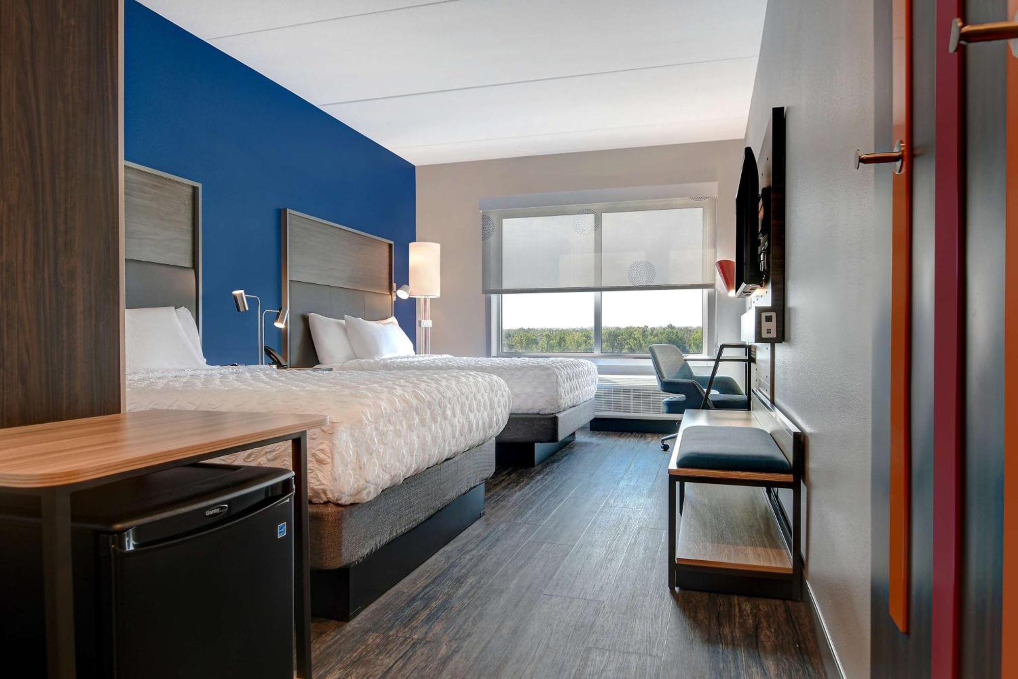 Queen Room Two Queen Beds