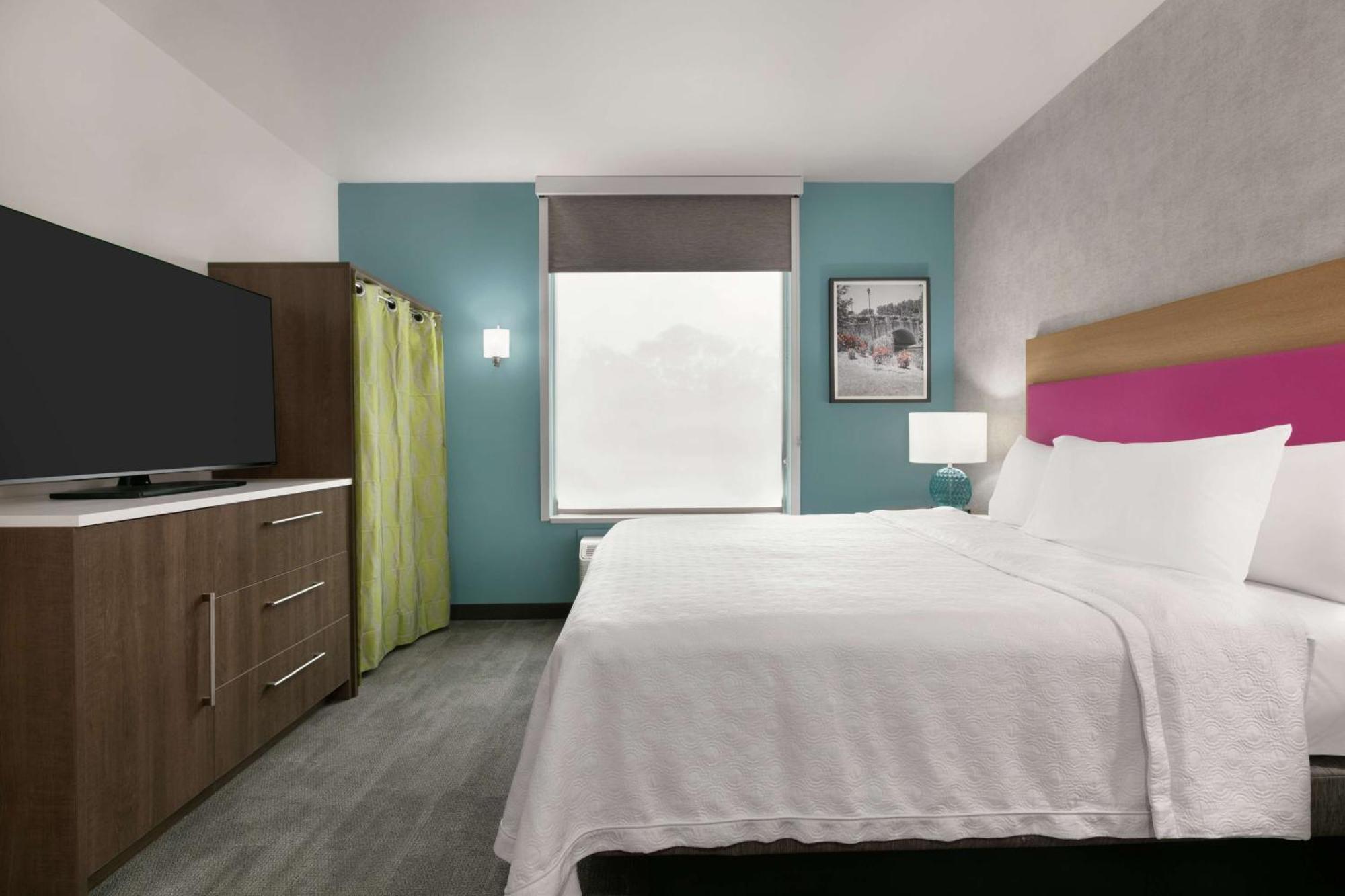 One-Bedroom King Suite Non-Smoking