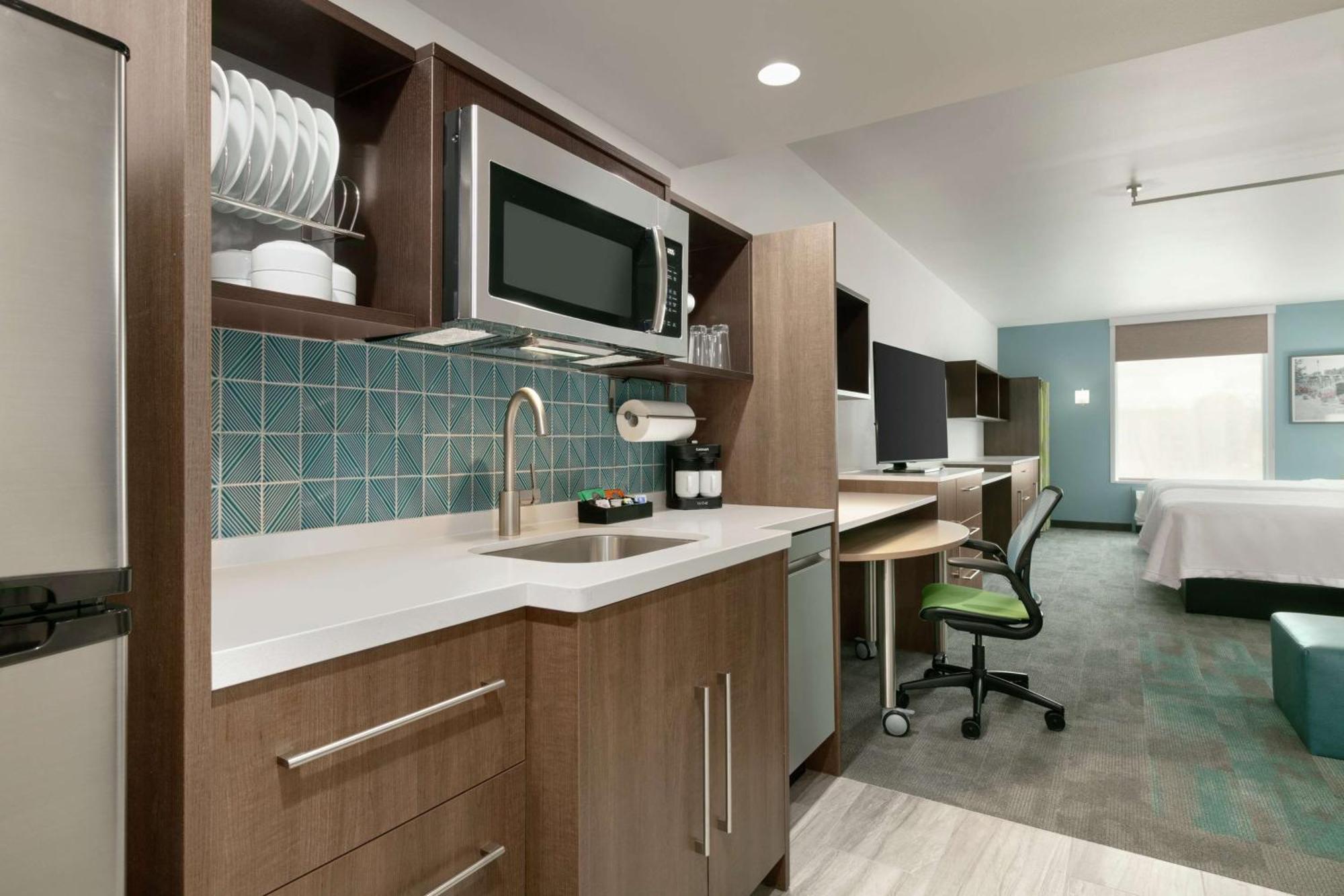 King Studio Suite Hearing Access or Non-Smoking
