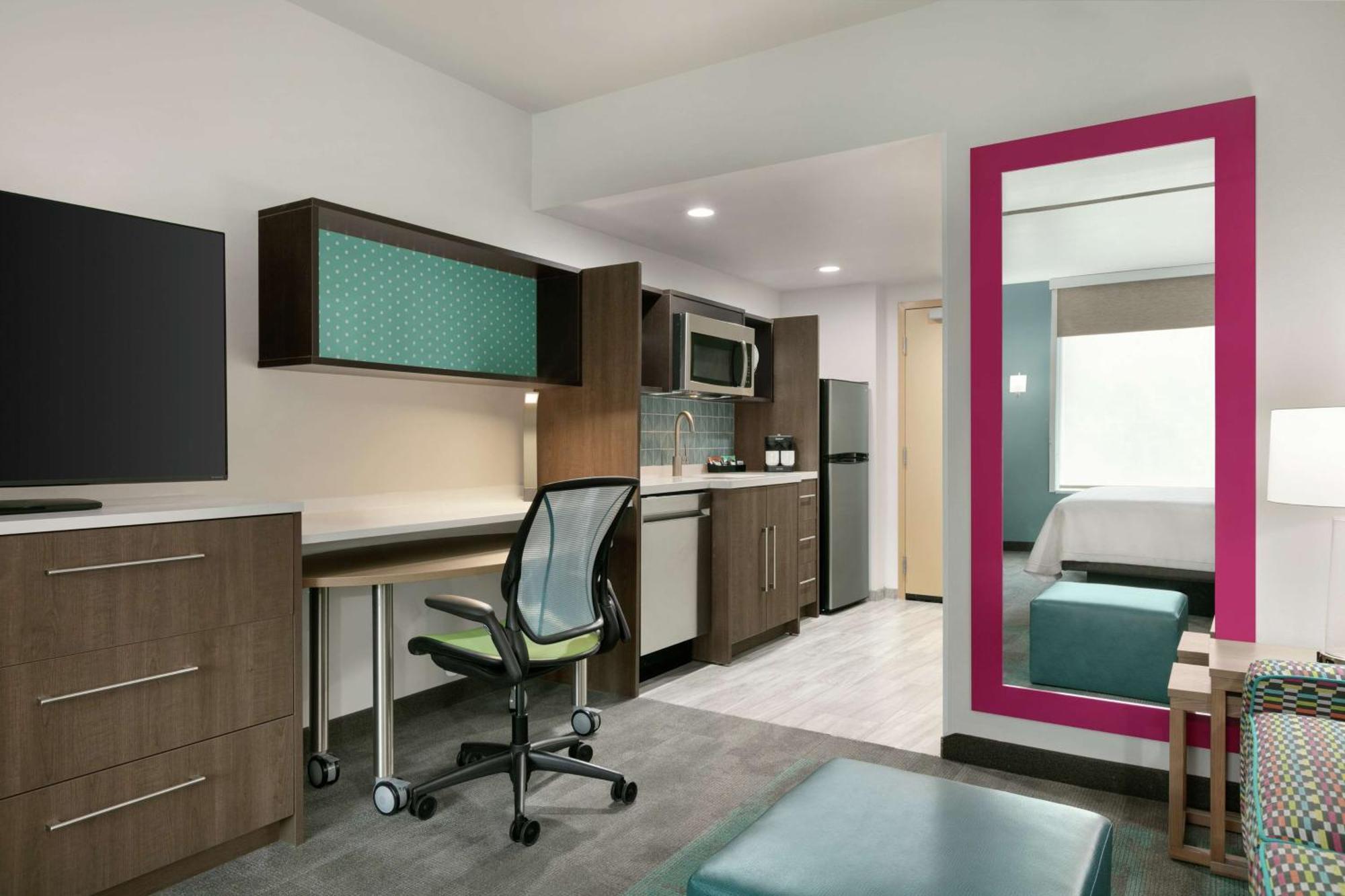Queen Studio Two Queen Beds Non-Smoking
