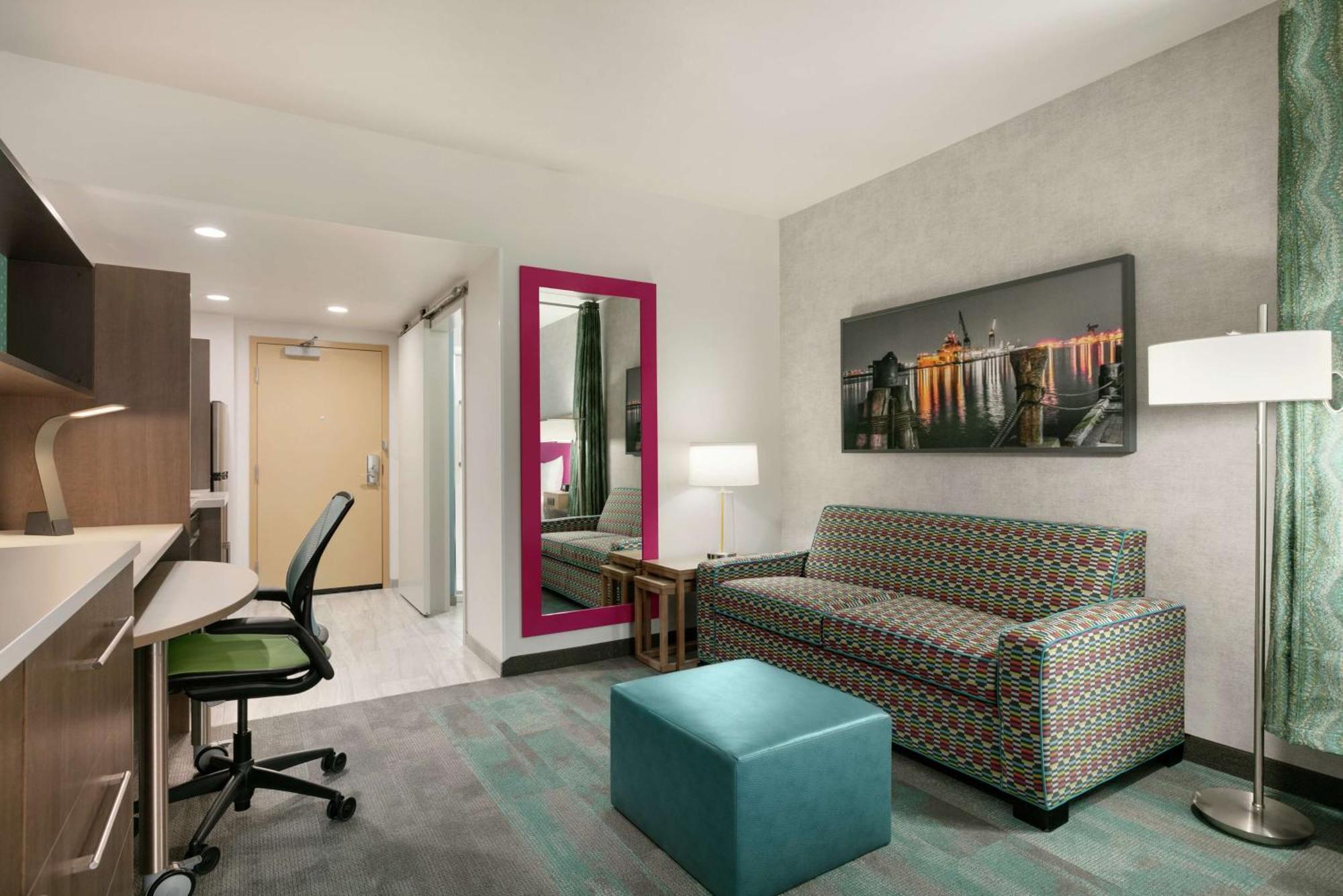 King Studio Suite Hearing Access or Non-Smoking