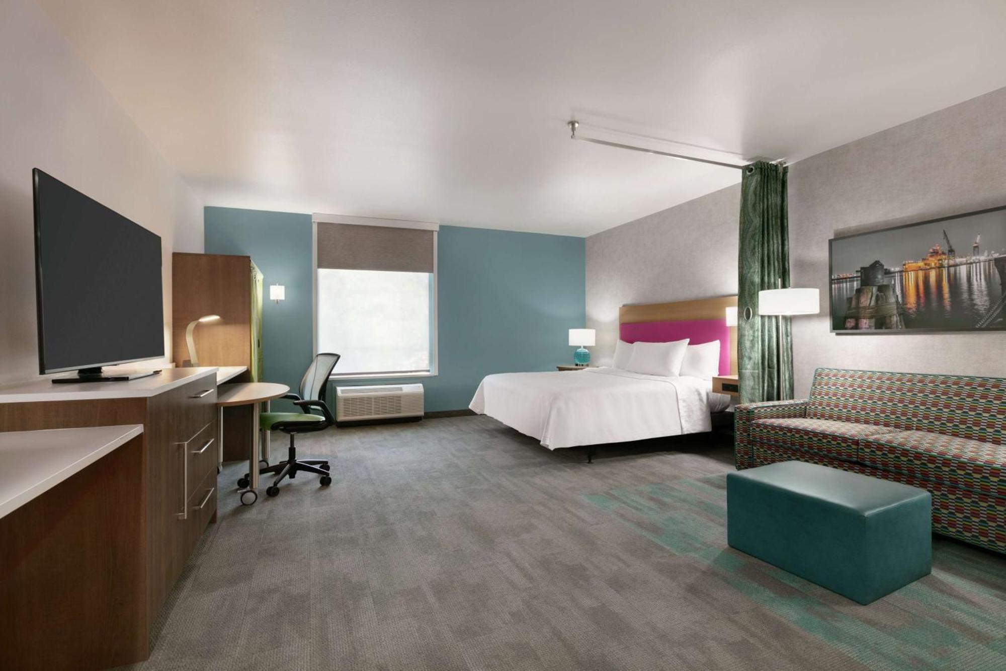 King Studio Suite Mobility Access or Non-Smoking