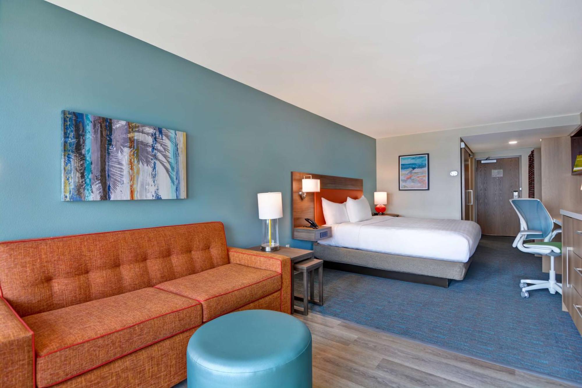 Studio King Suite with City View - Hearing Accessible