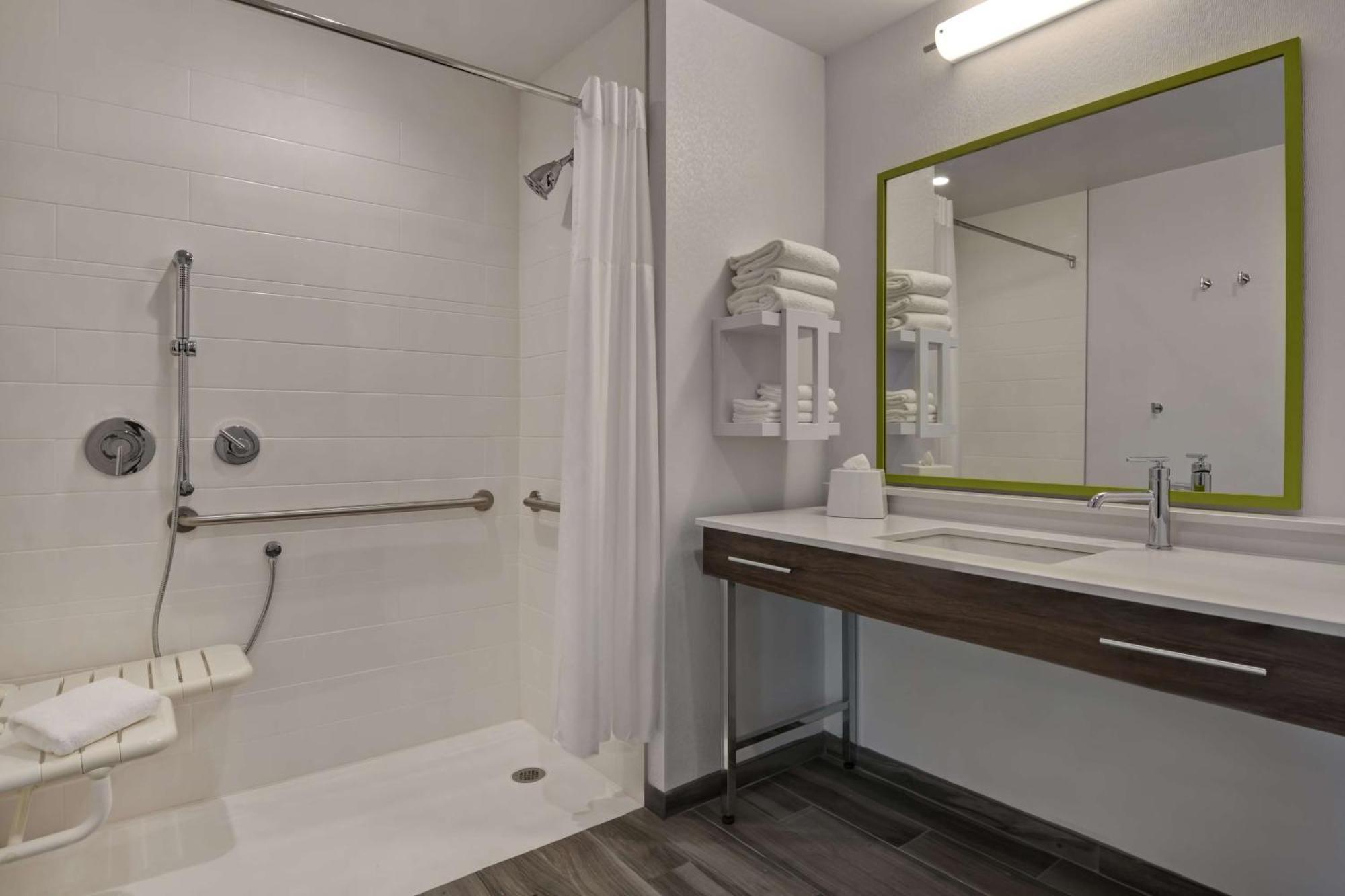 King Studio Suite - Hearing Access/Non-Smoking