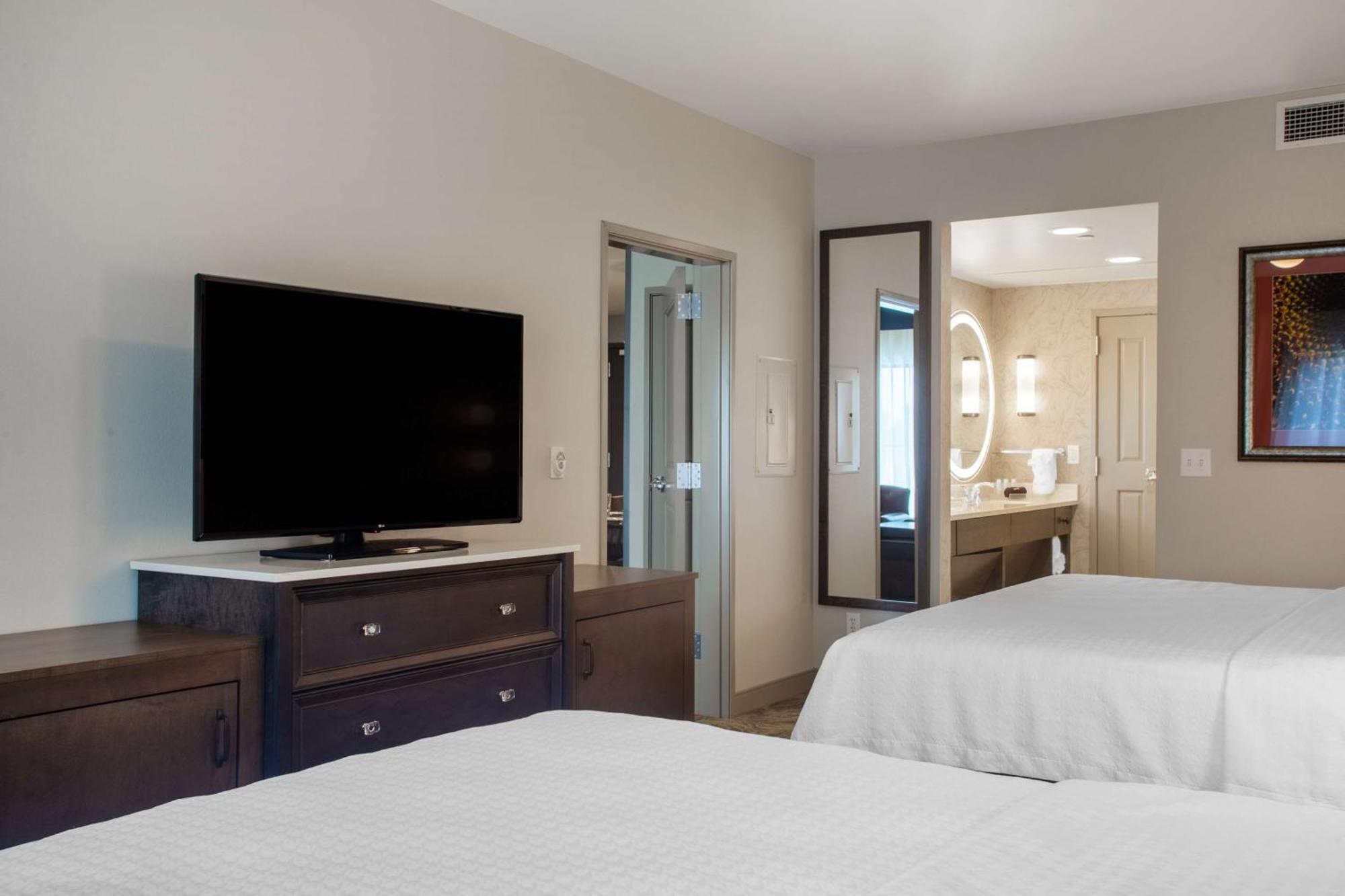 King Suite with Two King Beds - Hearing Accessible/Non-Smoking