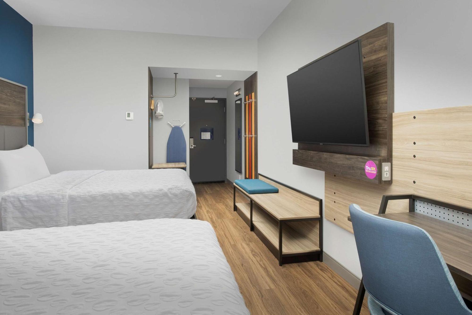 Queen Room Two Queen Beds