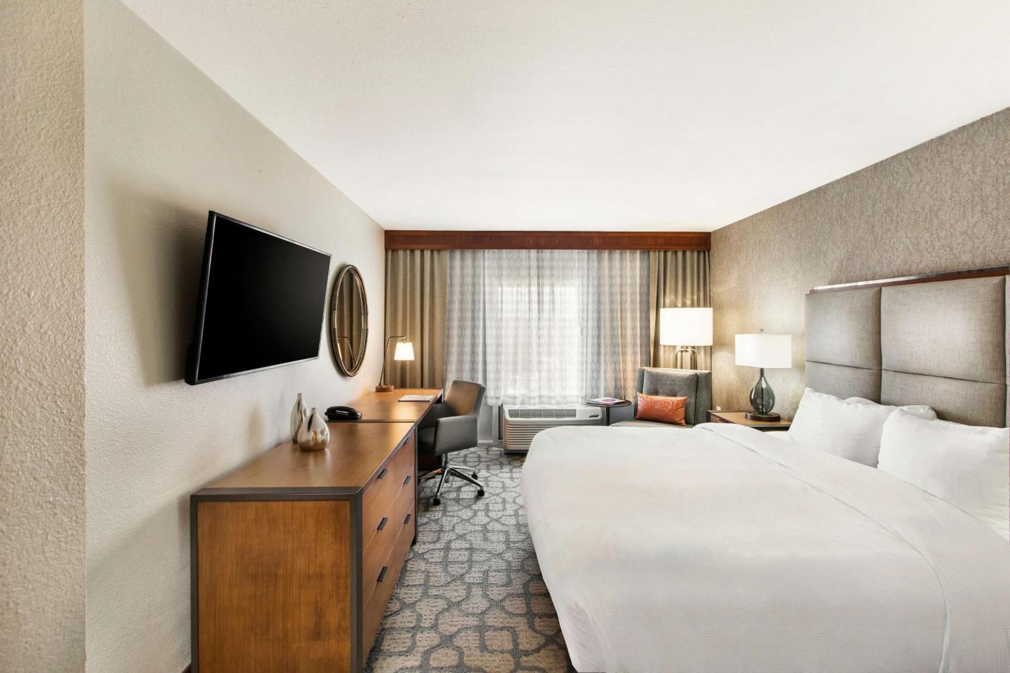 King Room,1557105379:JPEG
