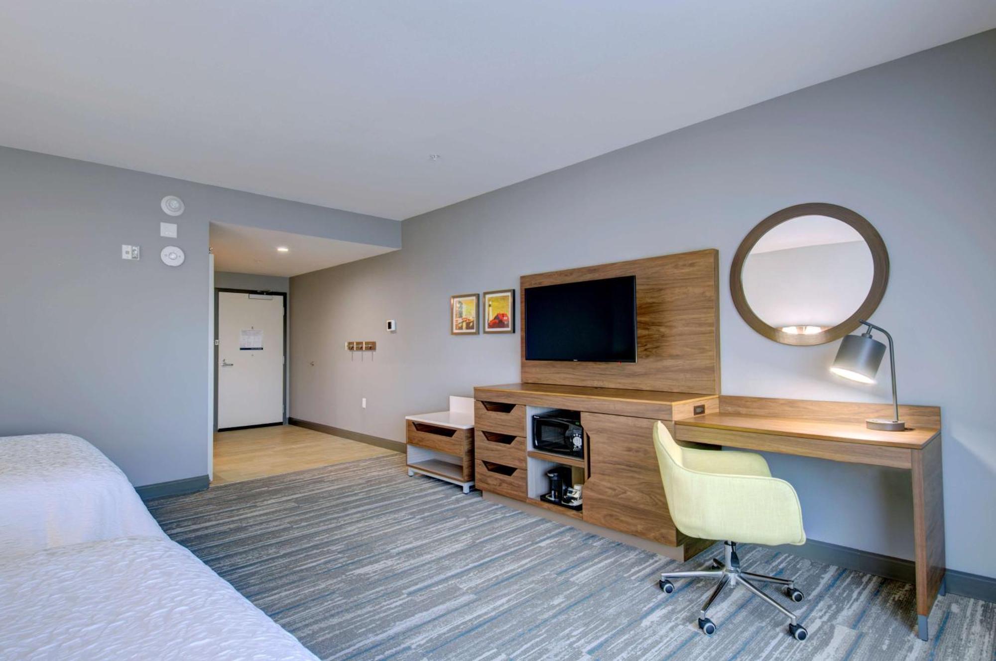 Queen Room Two Queen Beds