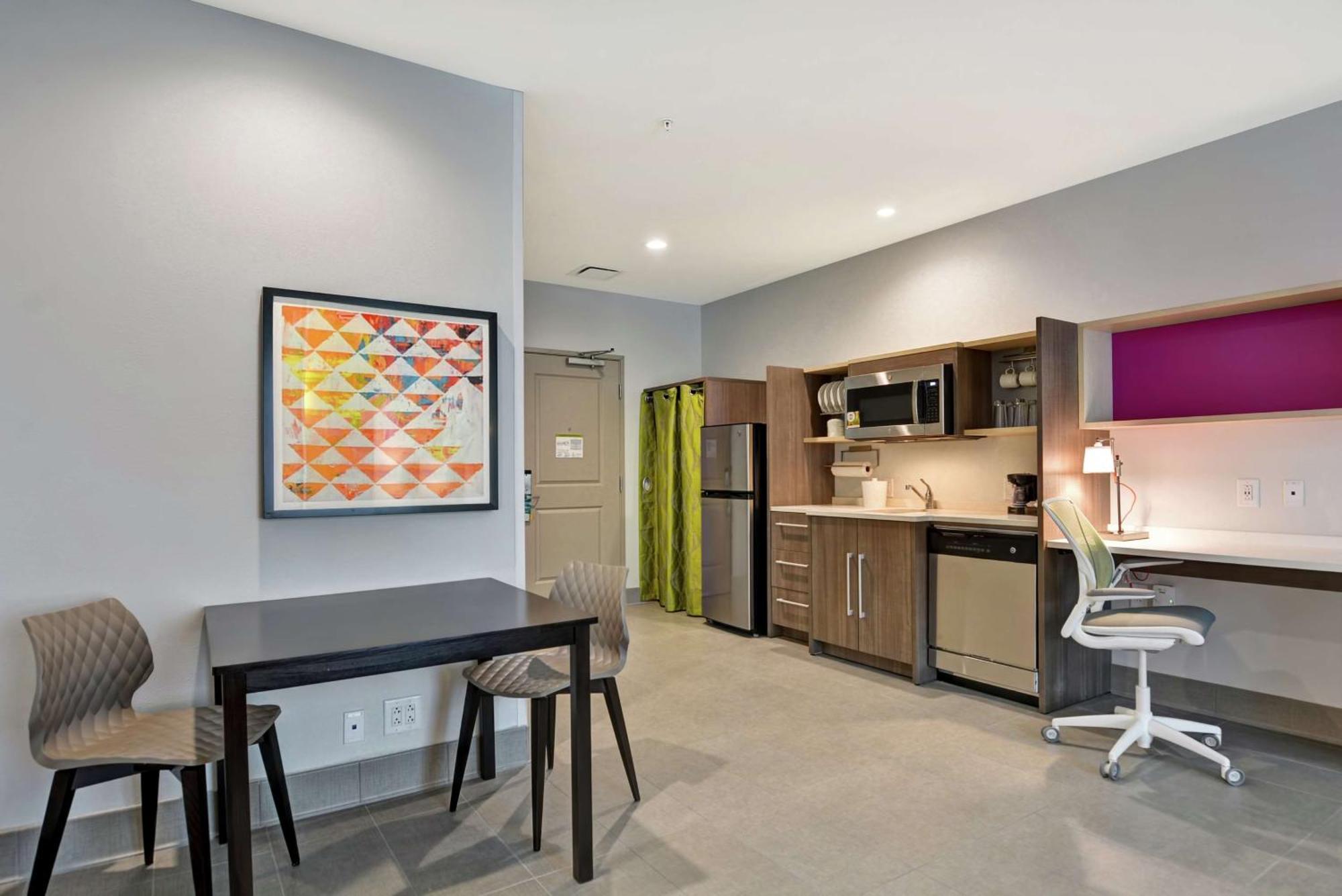 One-Bedroom King Suite Non-Smoking