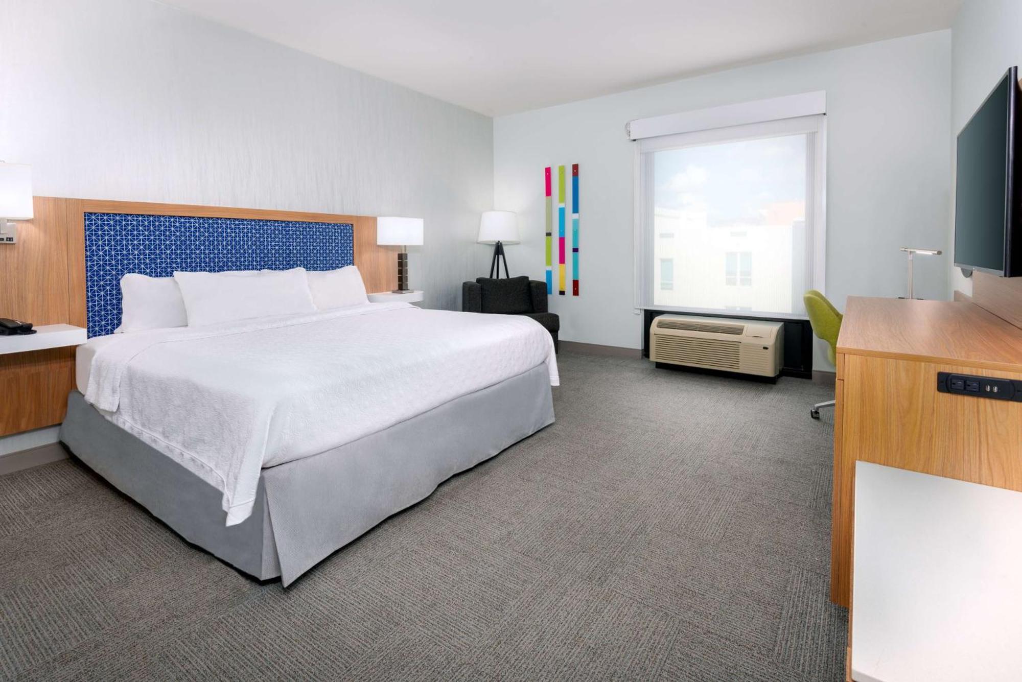 King Room Roll Shower Mobility Hearing Access or Non-Smoking
