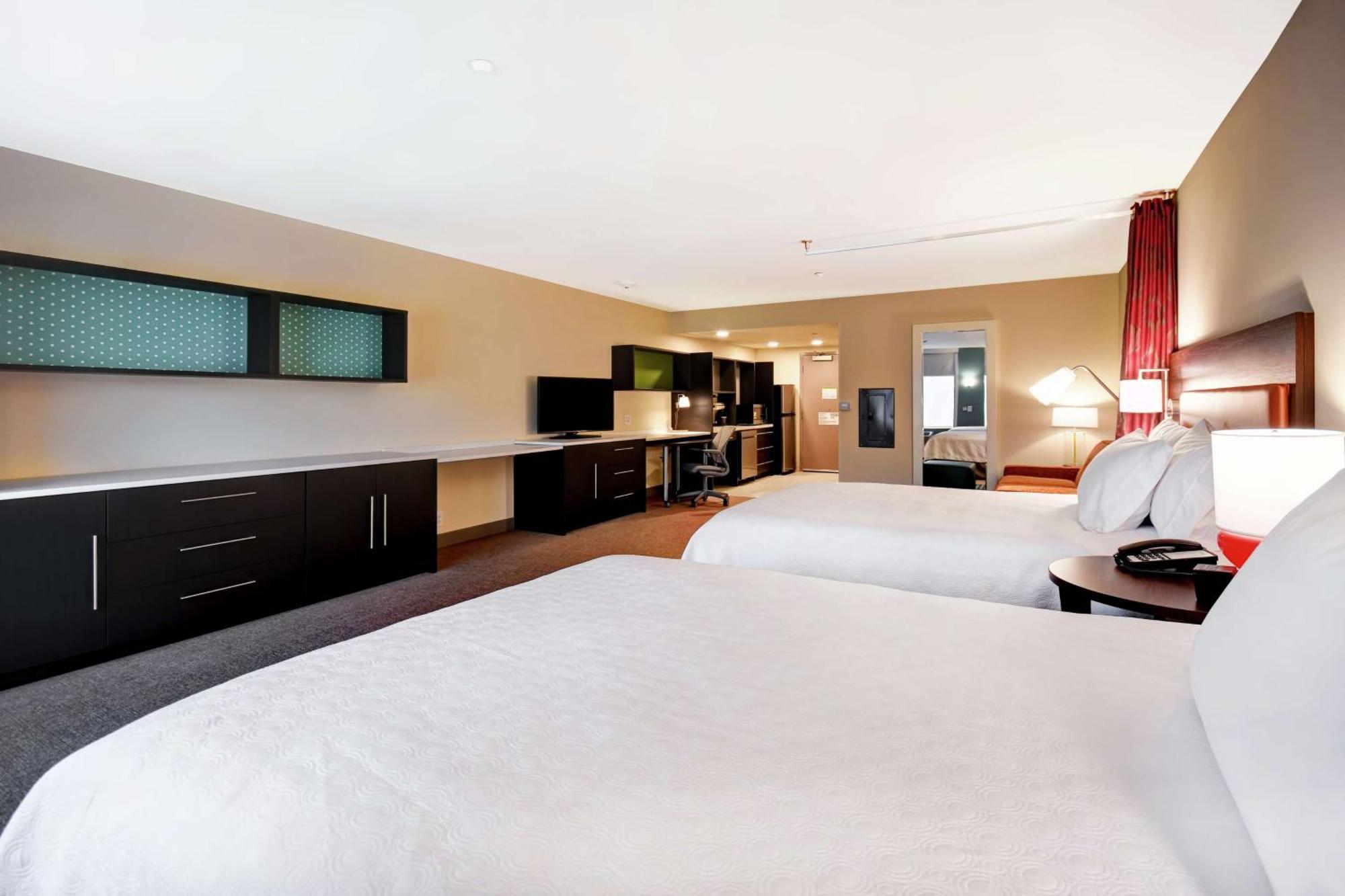 Queen Studio with Two Queen Beds - Mobility Access/Non-Smoking