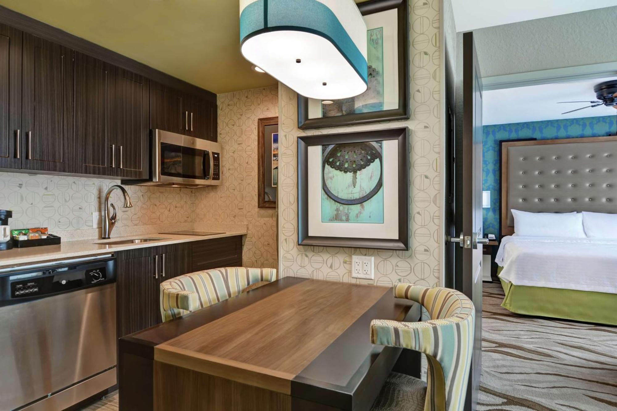 One-Bedroom King Suite Non-Smoking
