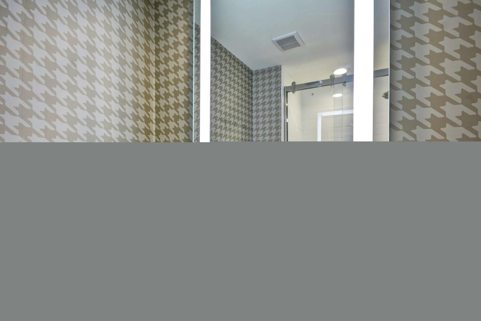 Studio Suite with Two Queen Beds - Hearing Access/Non-Smoking