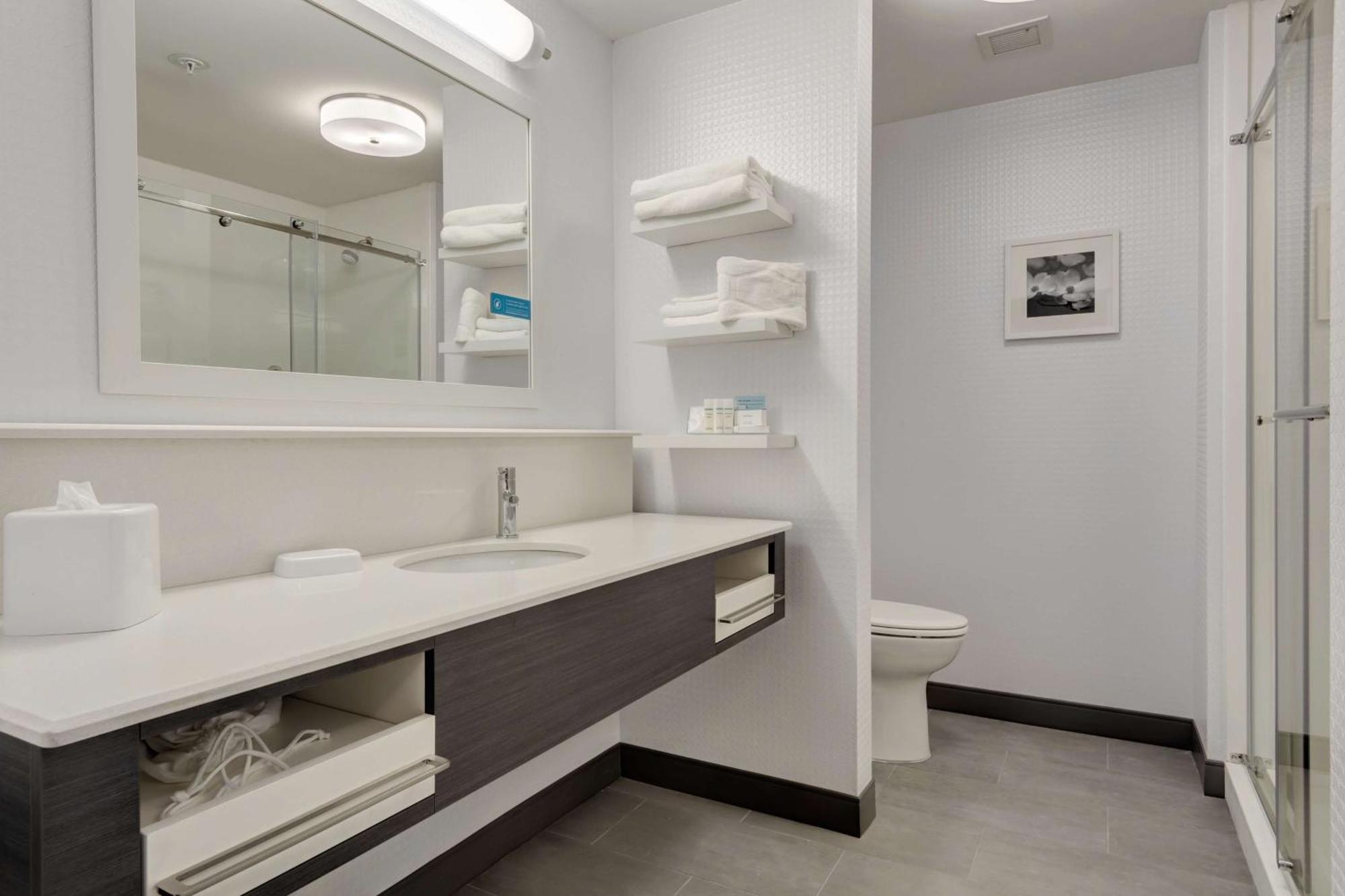 Queen Room with Two Queen Beds - Hearing Access/Non-Smoking