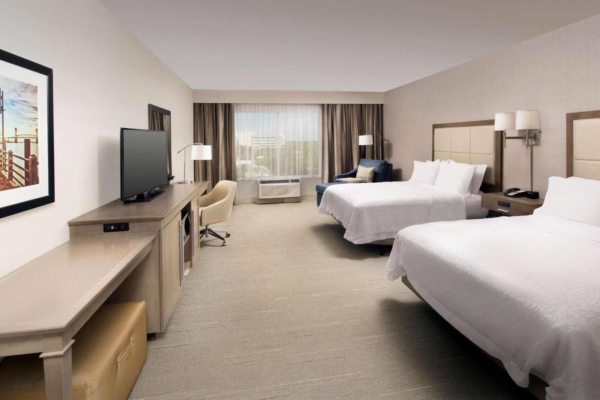 Queen Room Two Queen Beds Hearing Access or Non-Smoking
