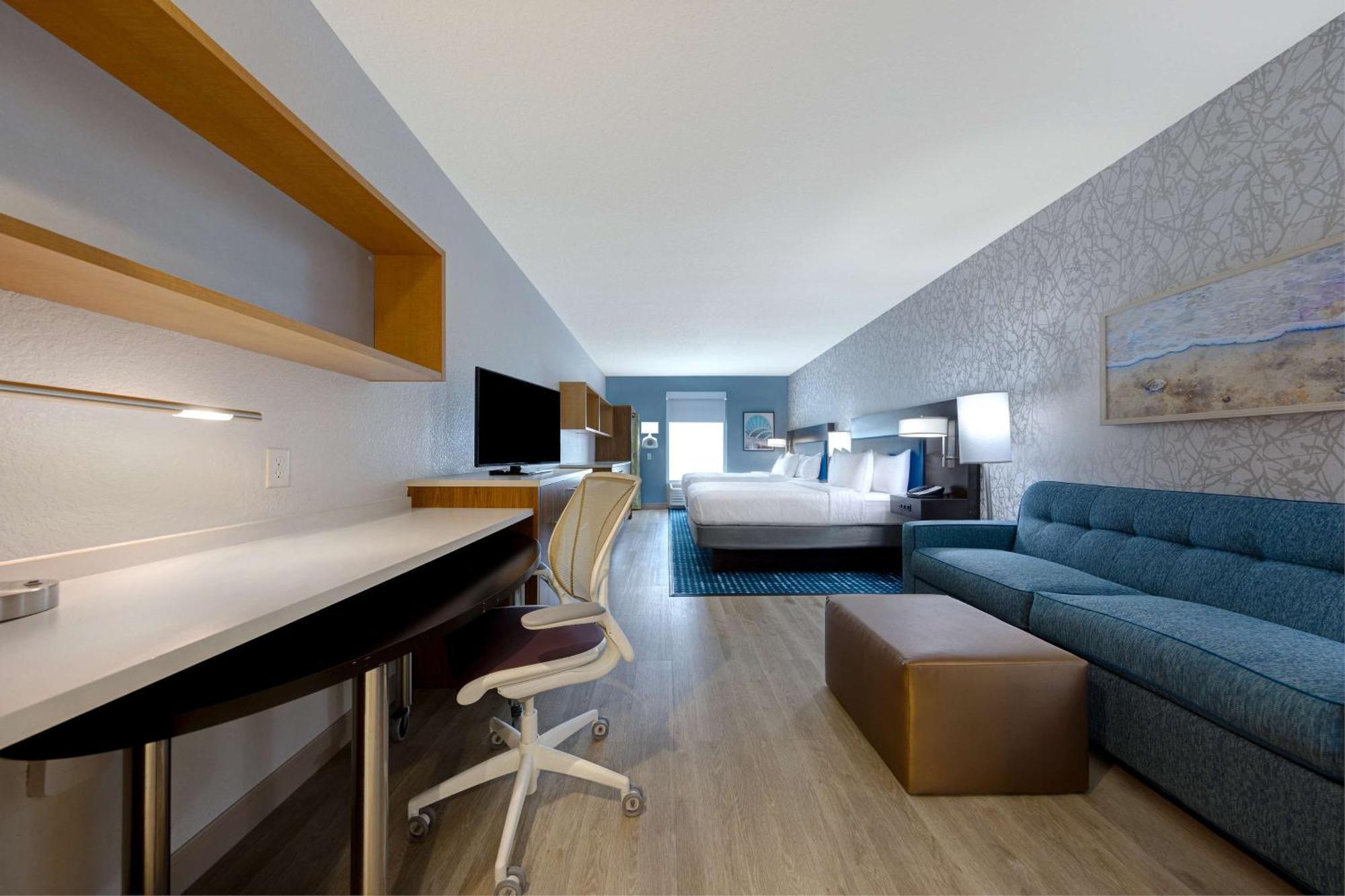Queen Studio Two Queen Beds Non-Smoking