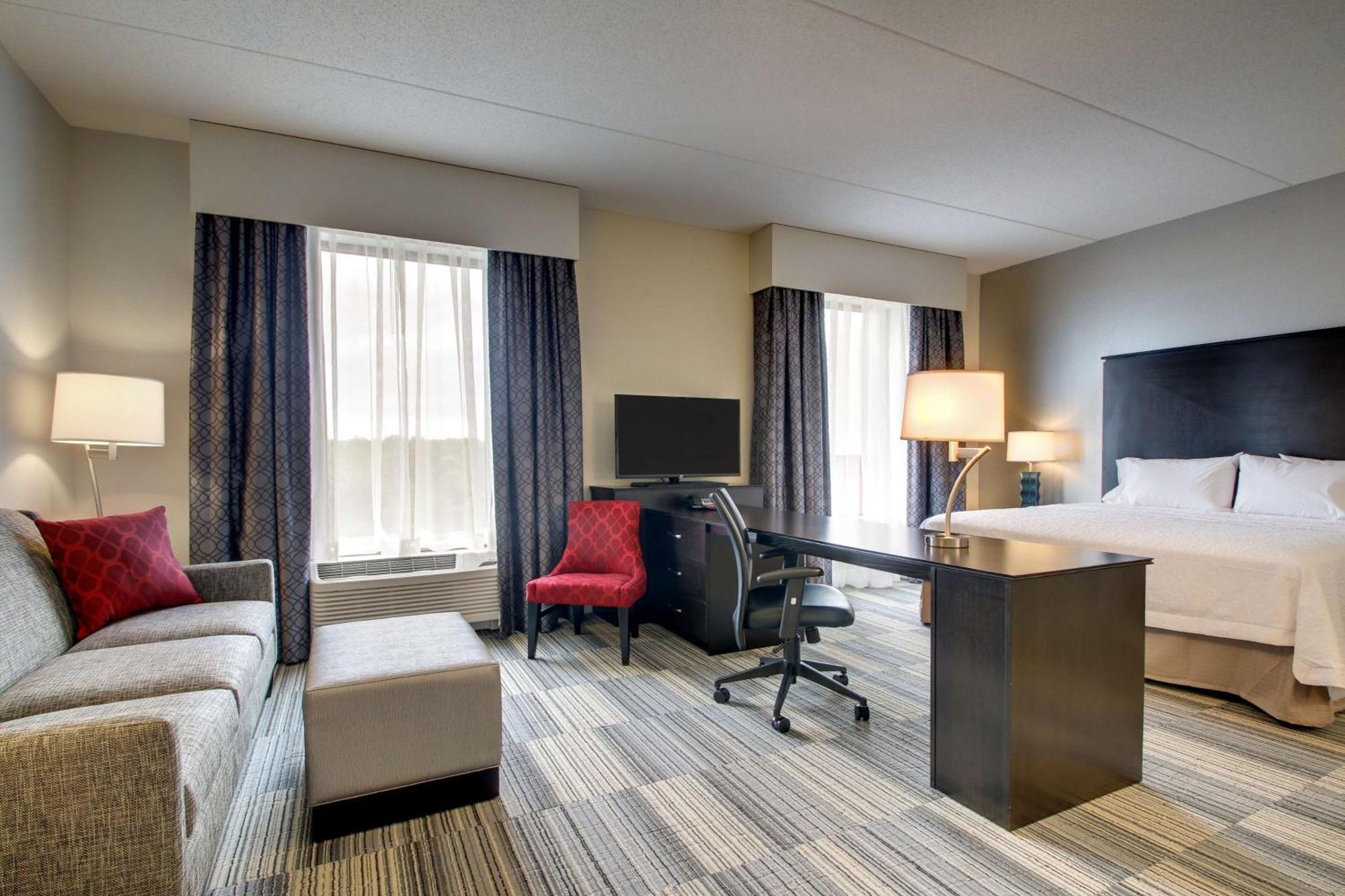 King Studio Suite with Sofa Bed - Hearing Access/Non-Smoking