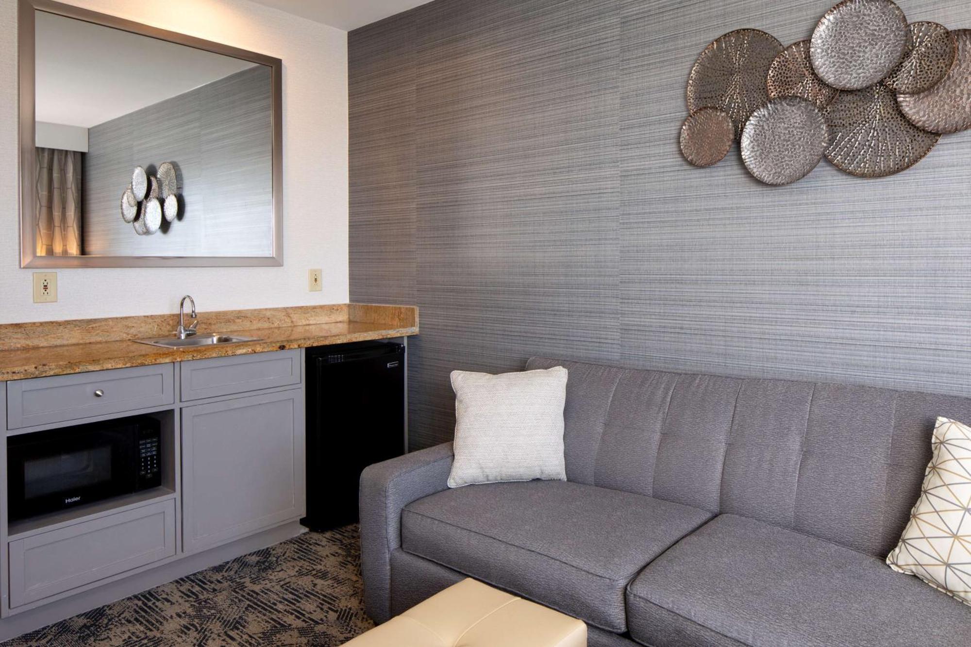 Standard Double Suite