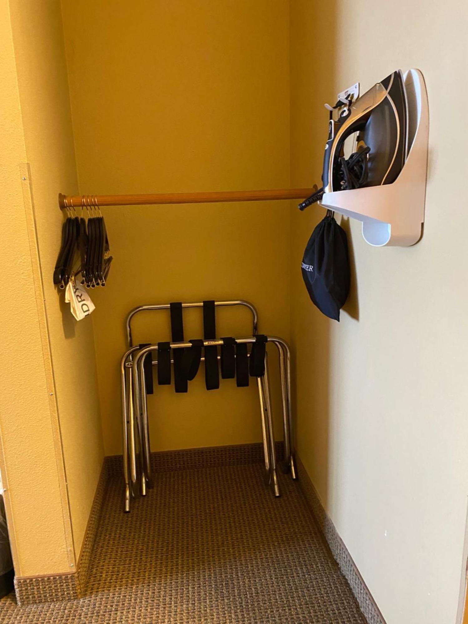 King Room Roll Shower Mobility Access or Non-Smoking