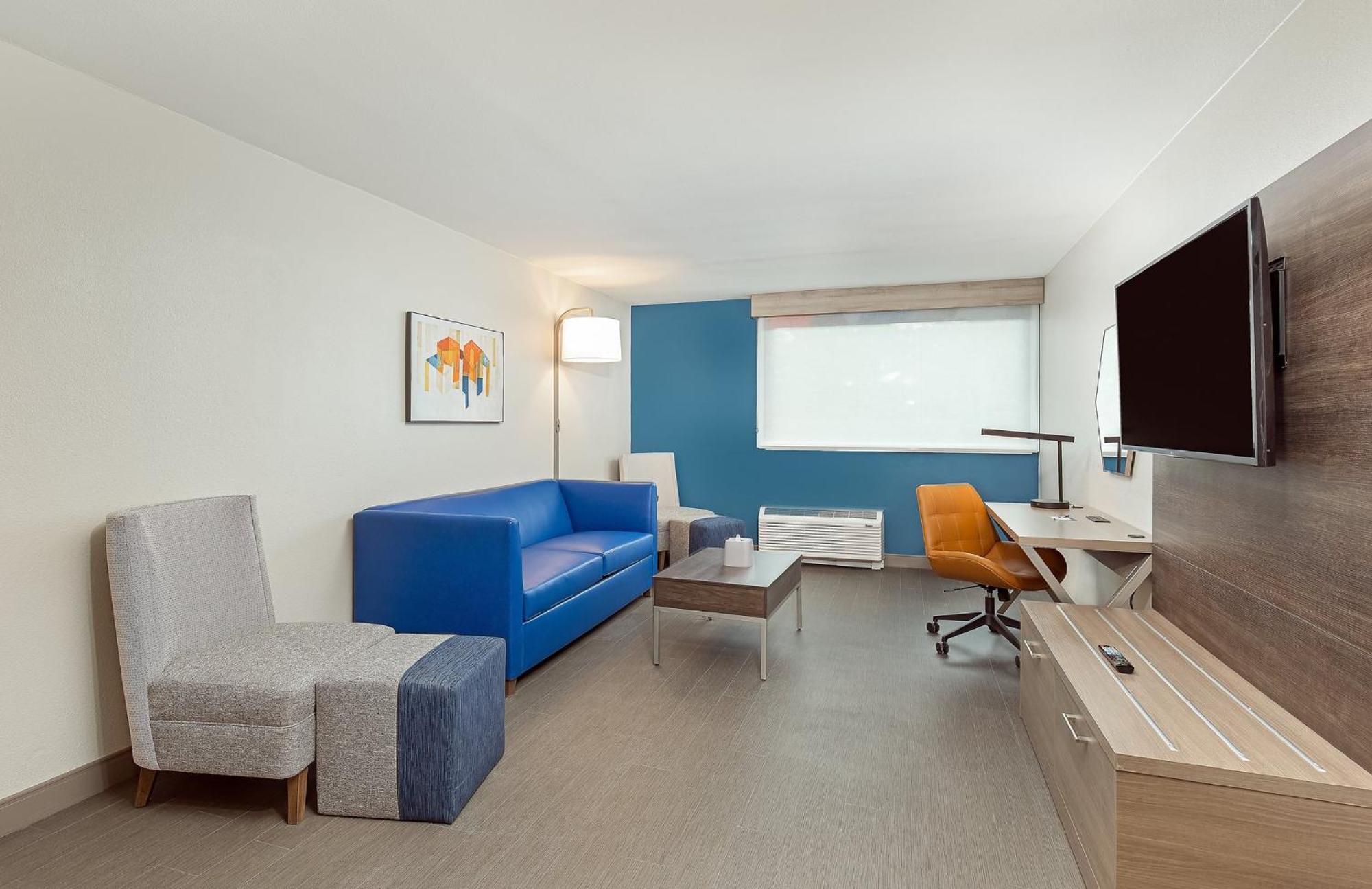 One-Bedroom King Suite with Sofa Bed