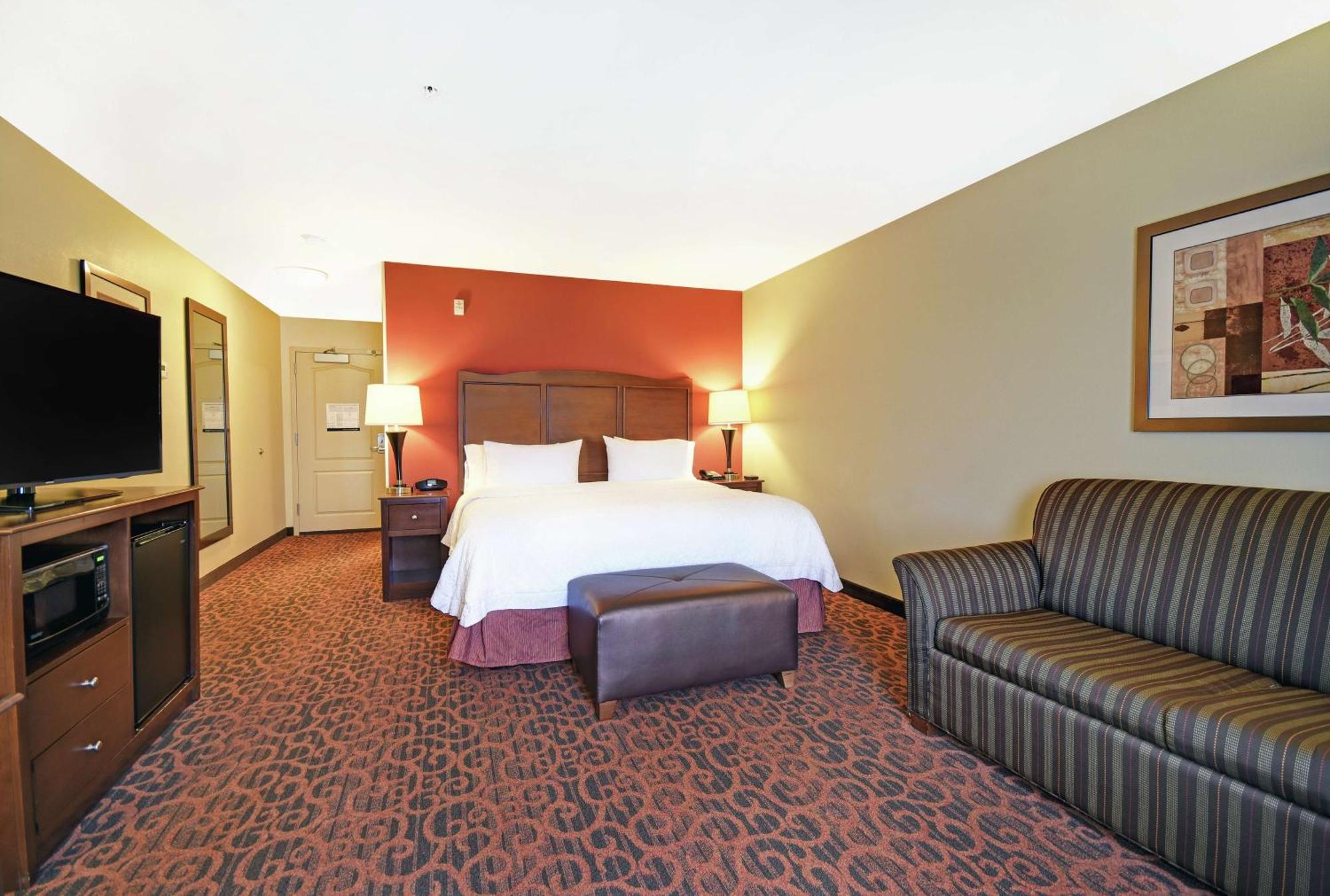 King Room with Sofa Bed - Non-Smoking