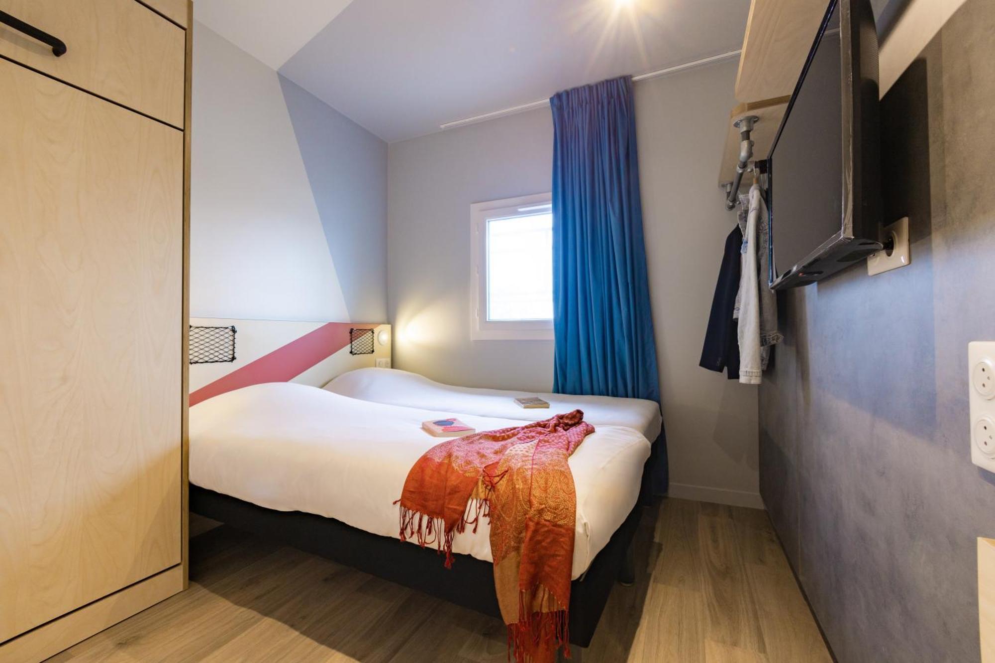 Triple Room Three Single Beds