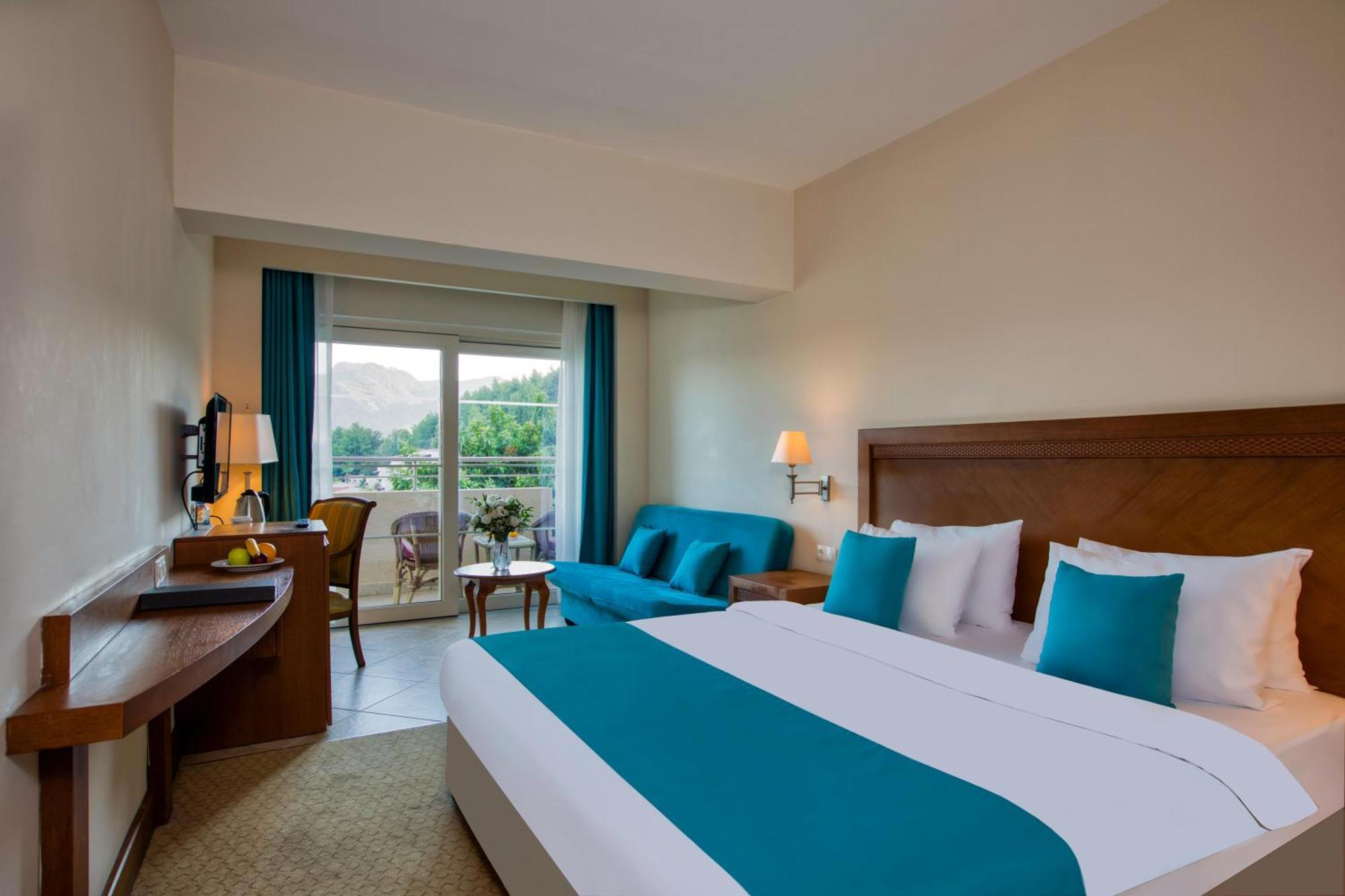 Superior Double Room Partial Sea View