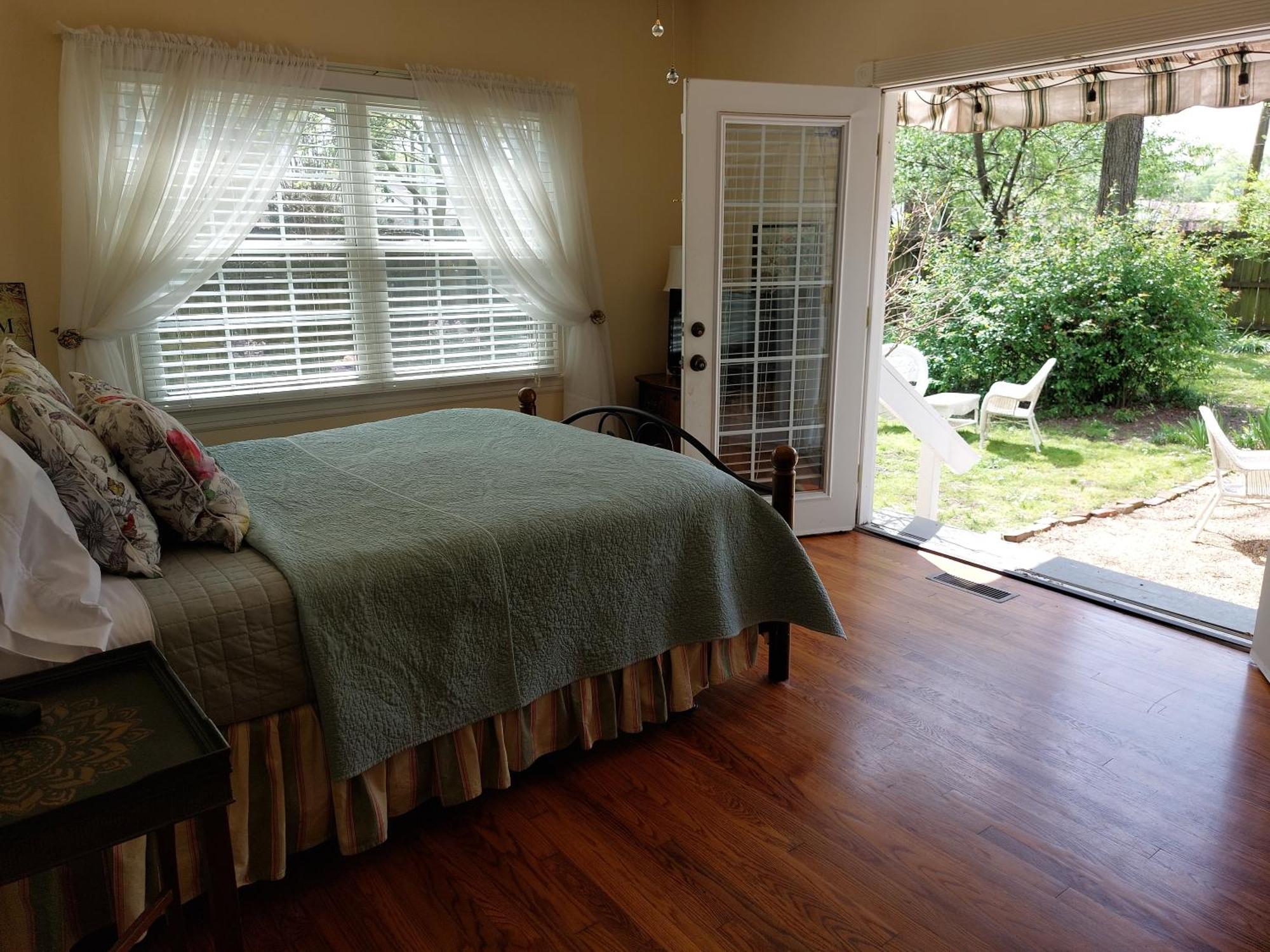 One-Bedroom Cottage