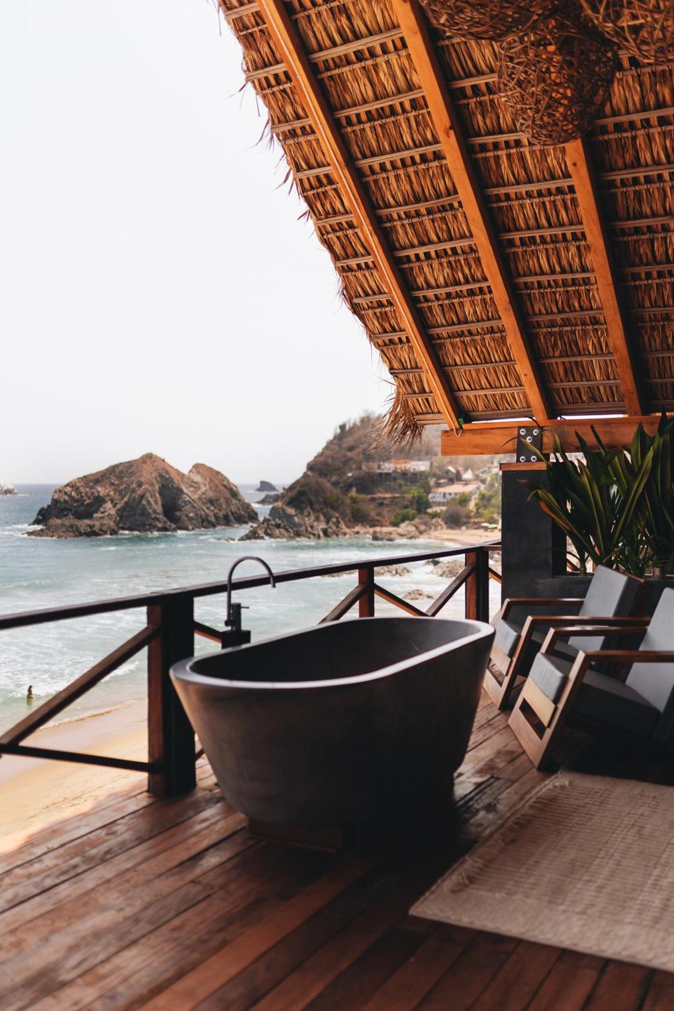 Deluxe Suite with Sea View