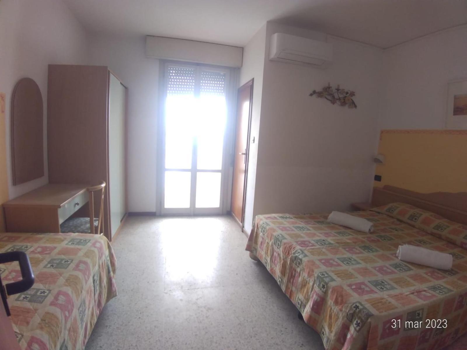 Triple Room,1559110816:JPEG