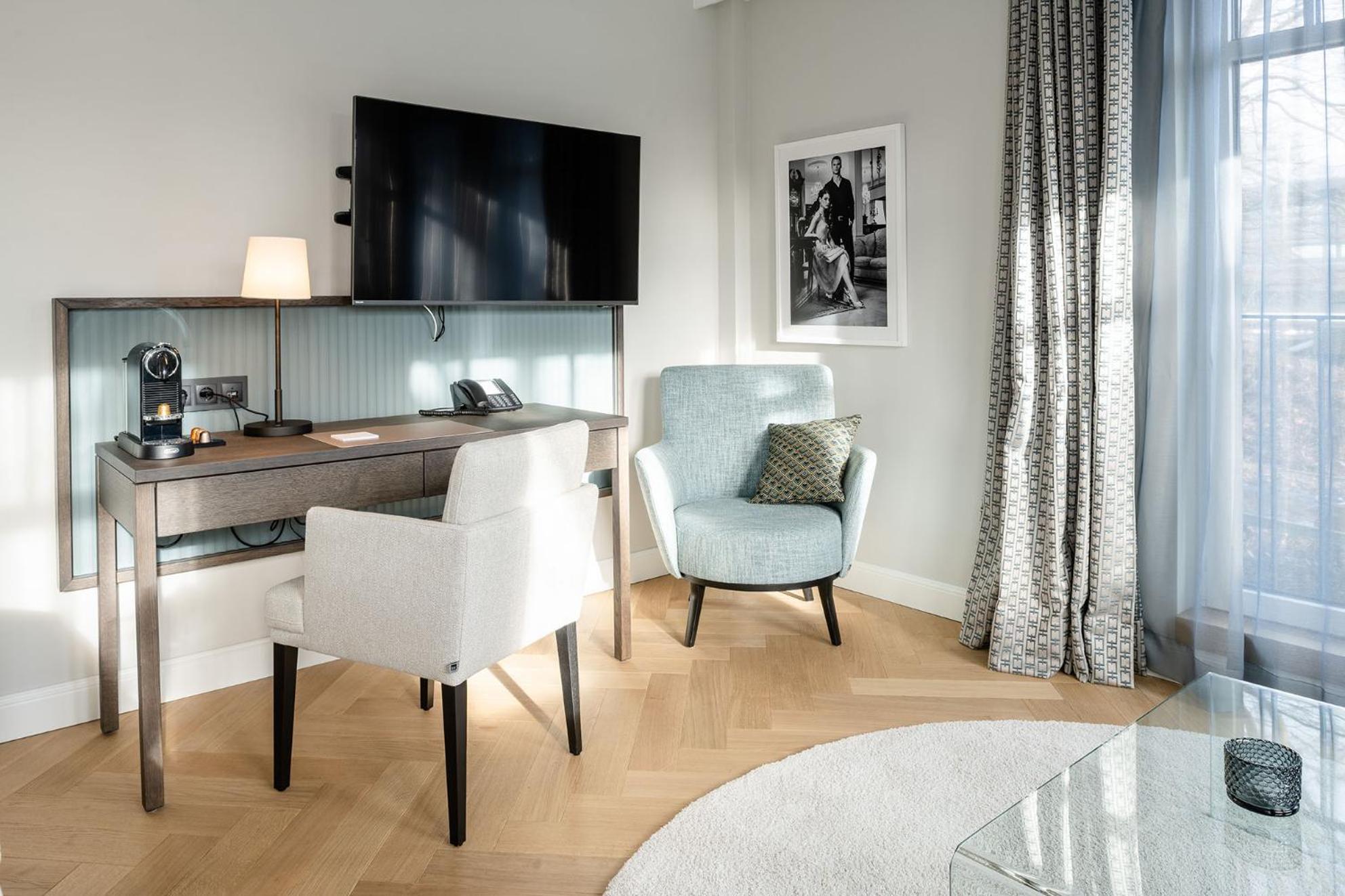 Superior King Room