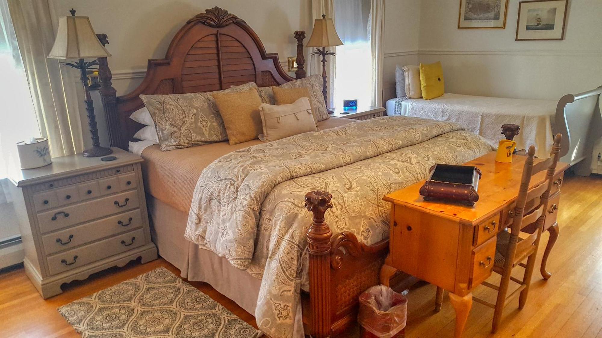 Superior King Suite