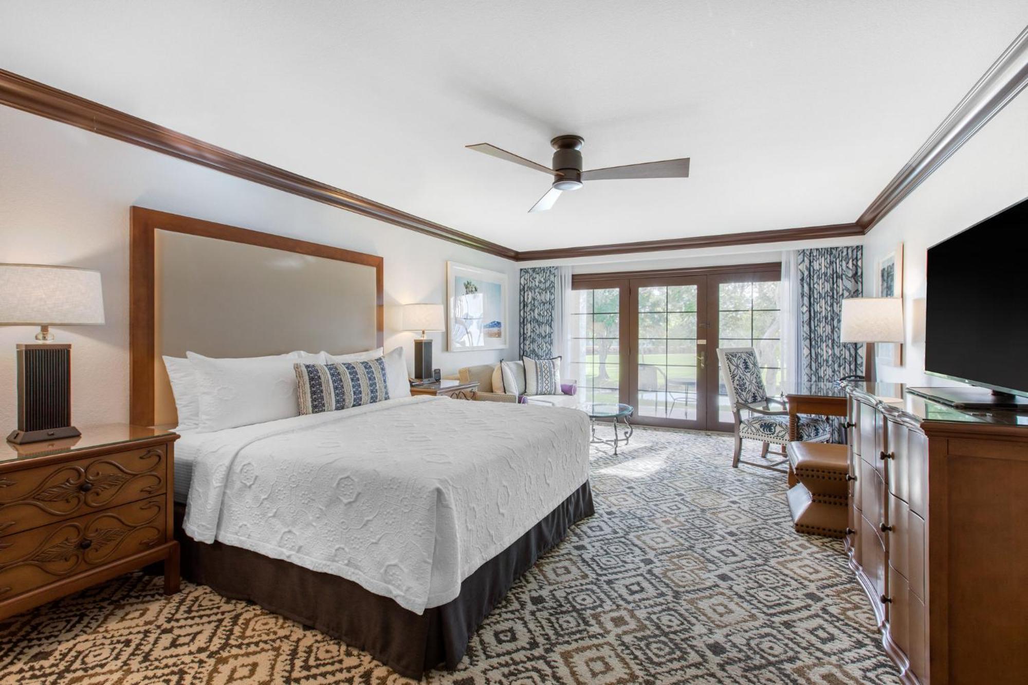 Traditional Room 1 King Bed