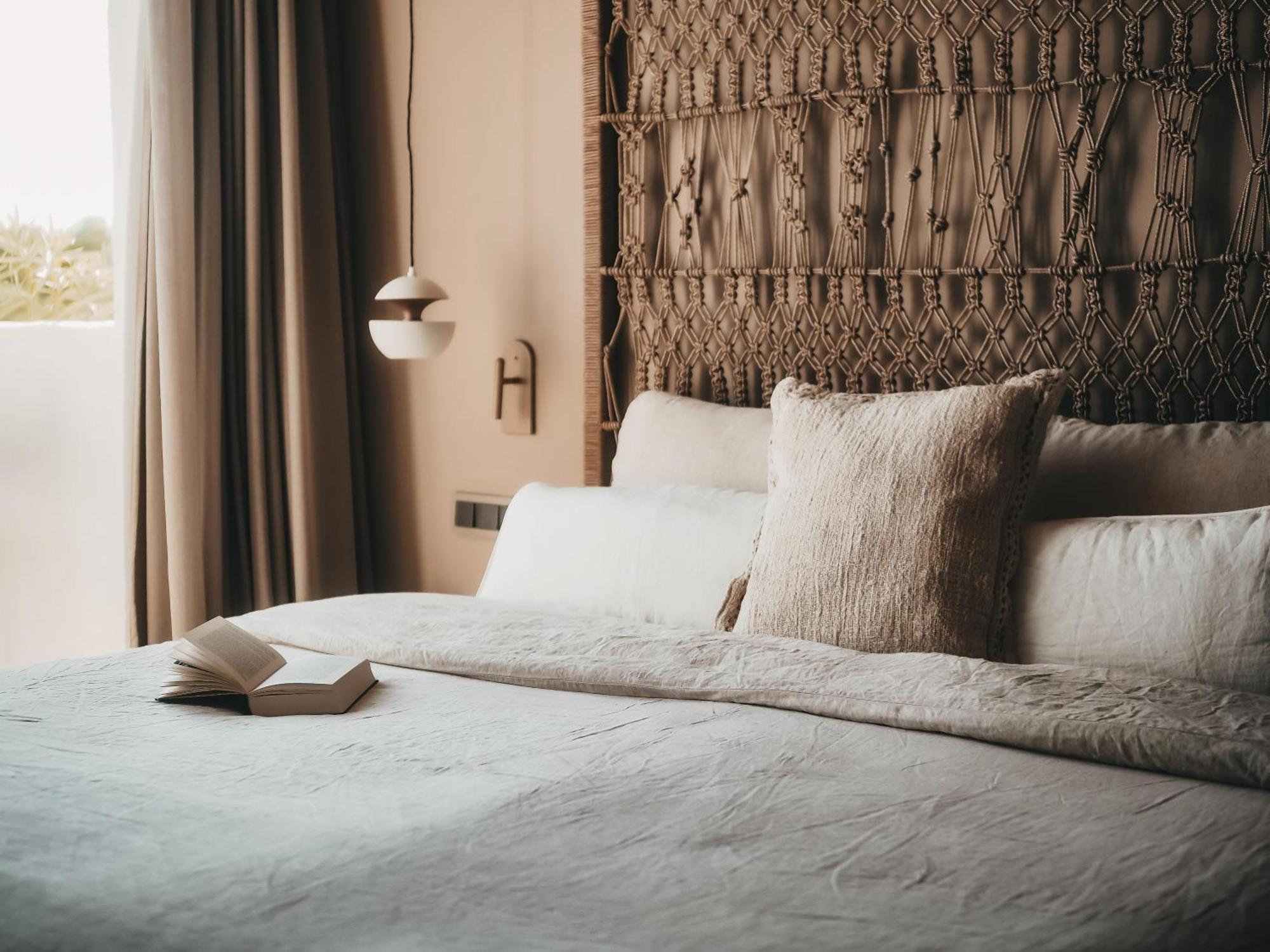 Deluxe Suite with Spa Bath