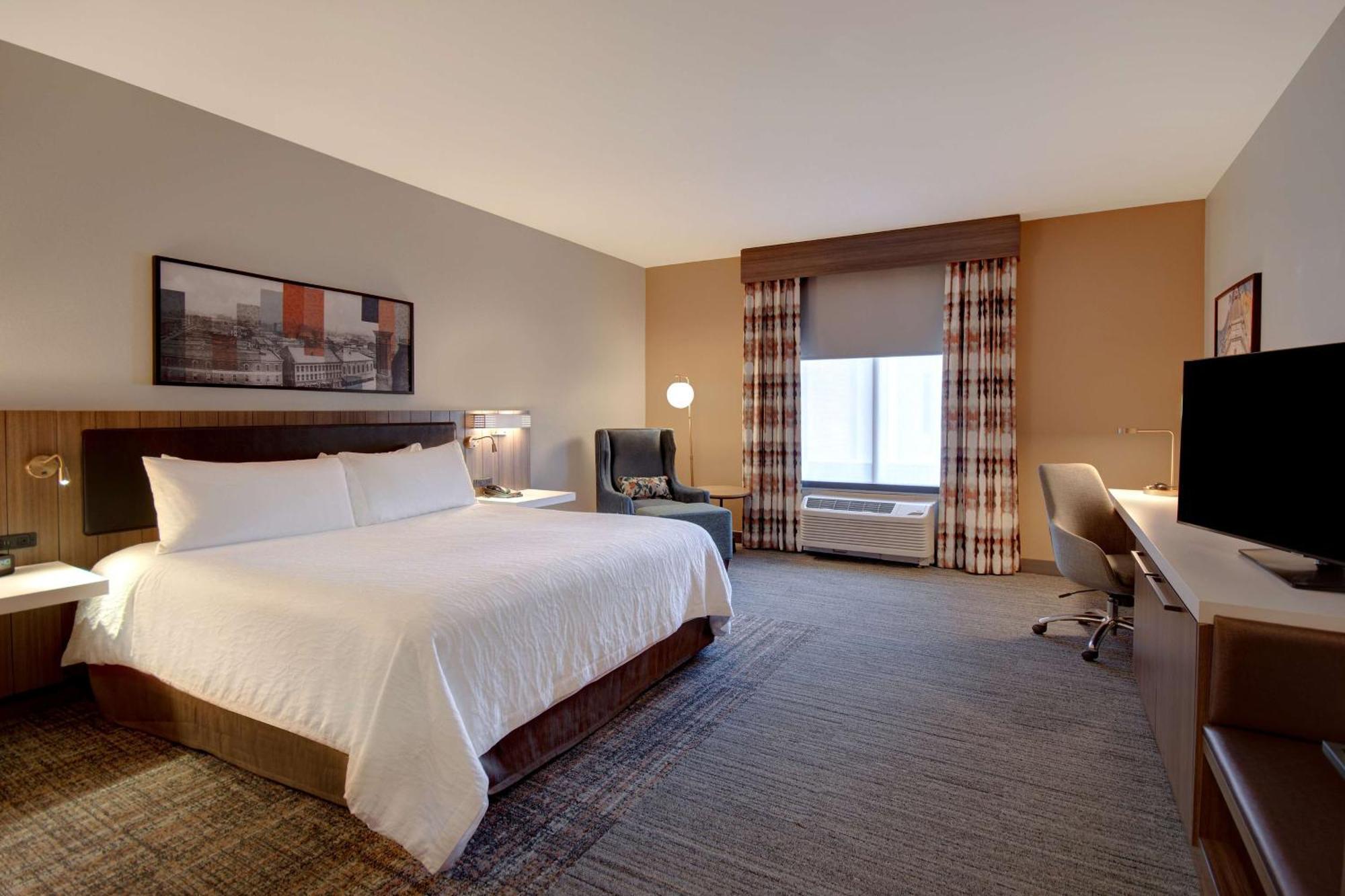 King Room,1565544712:JPEG